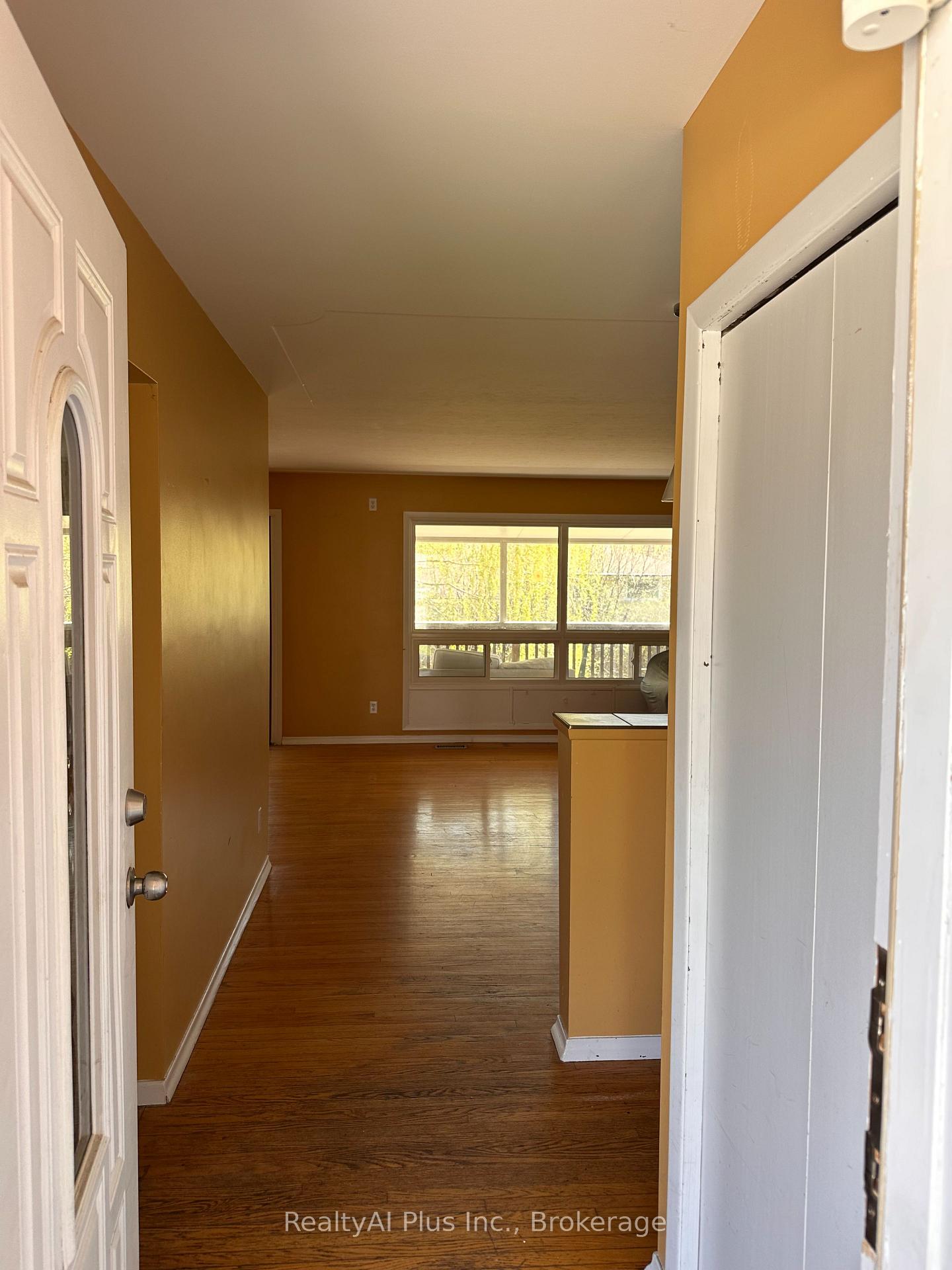 Photo 3 of Unit Upper, 57 Ripplewood Crescent, Kitchener, Forest Hill — HOMEH