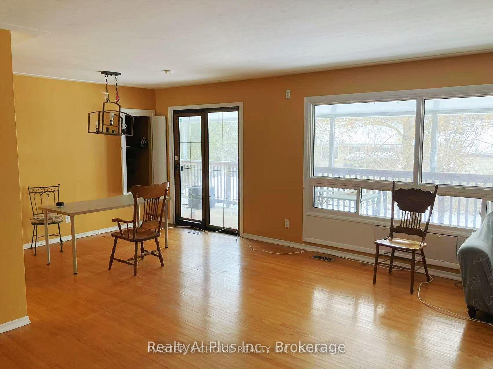 Photo 9 of Unit Upper, 57 Ripplewood Crescent, Kitchener, Forest Hill — HOMEH