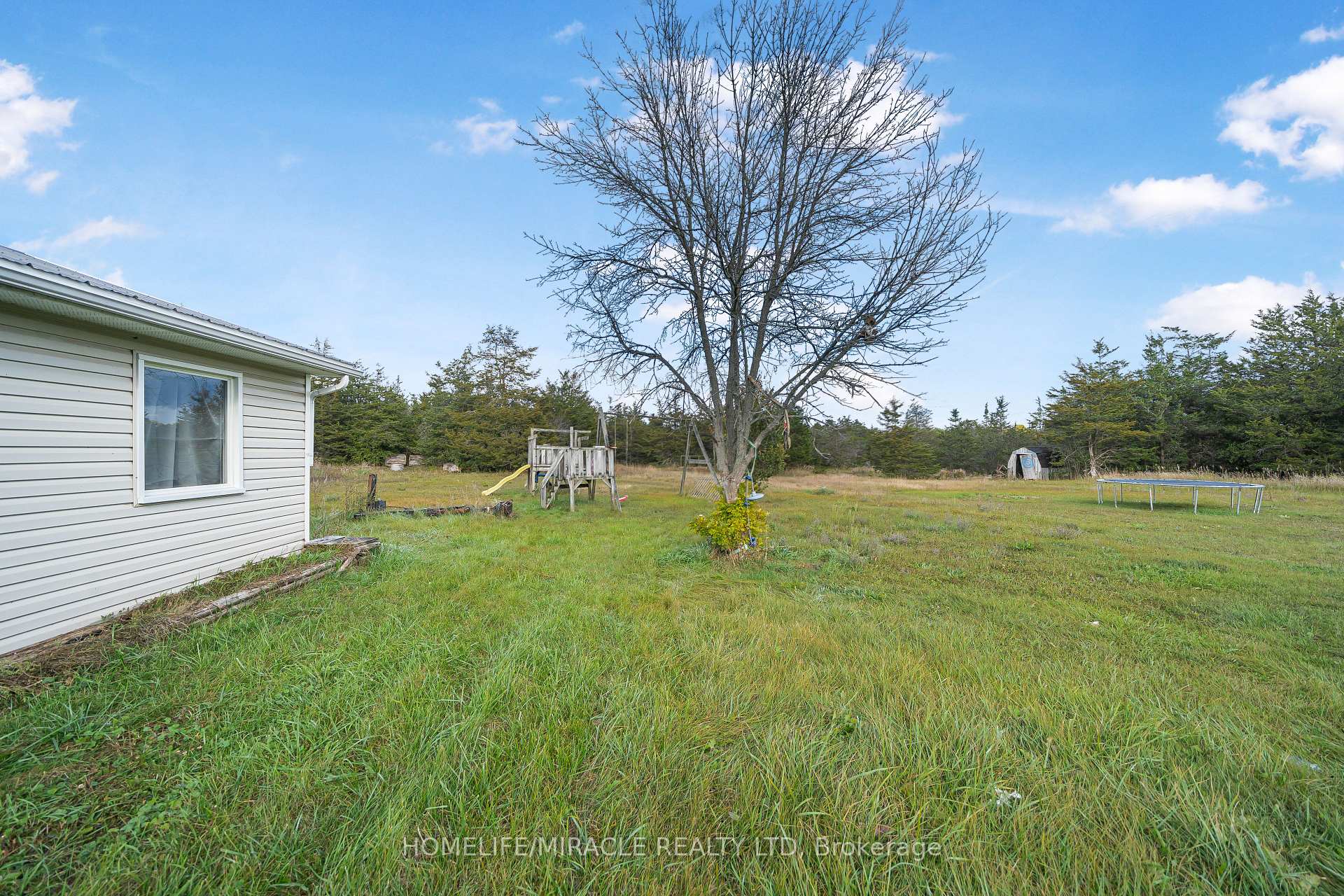 Photo 7 of Unit 2, 1636 County Road, Prince Edward County, Hillier Ward — HOMEH
