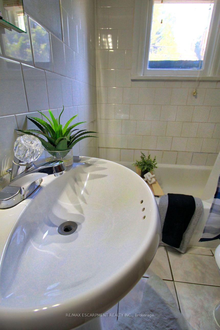 Photo 15 of Unit 1, 11 Eastbourne Avenue, Hamilton, St. Clair — HOMEH
