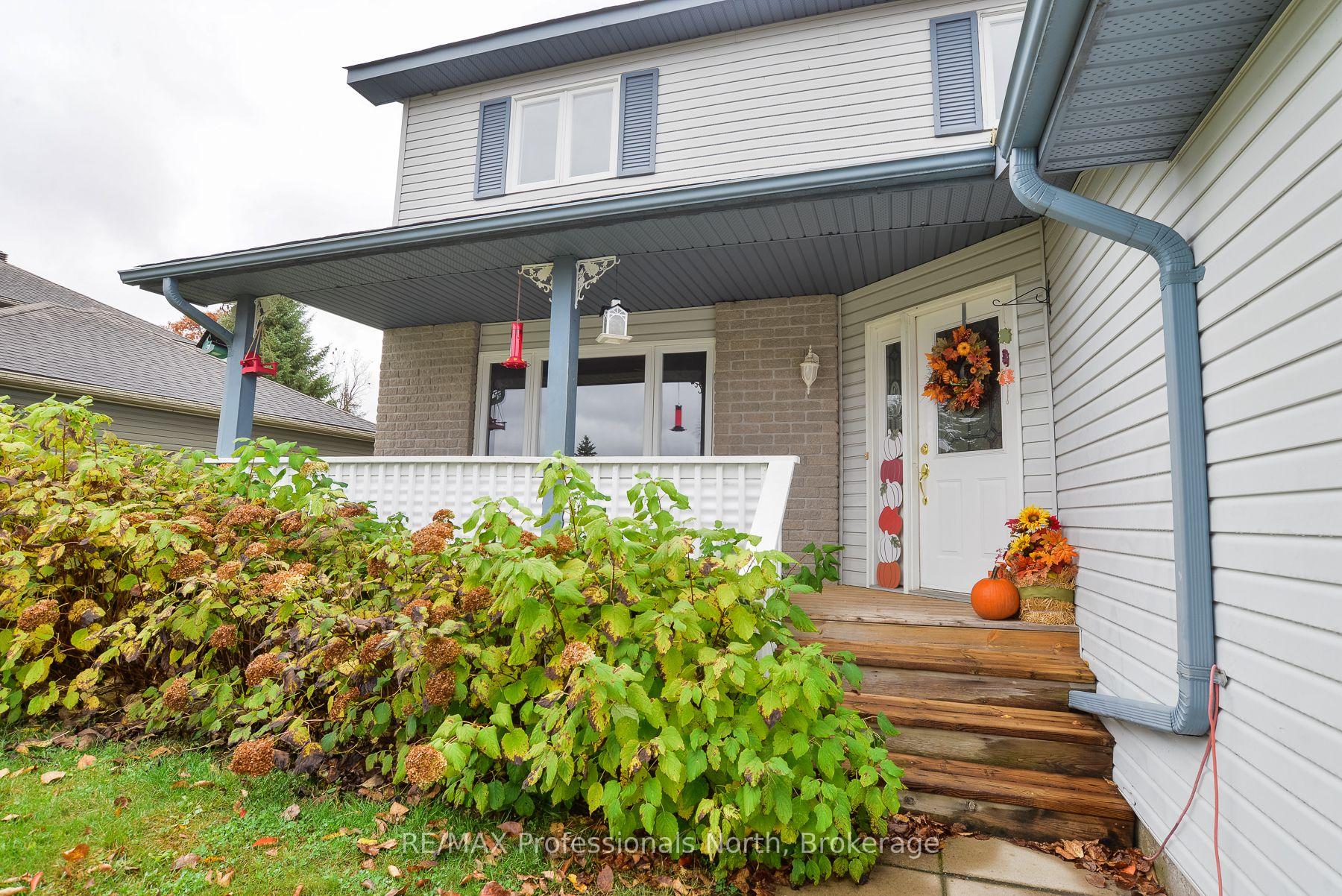 Photo 2 of 34 Killdeer Crescent, Bracebridge, Monck (Bracebridge) — HOMEH