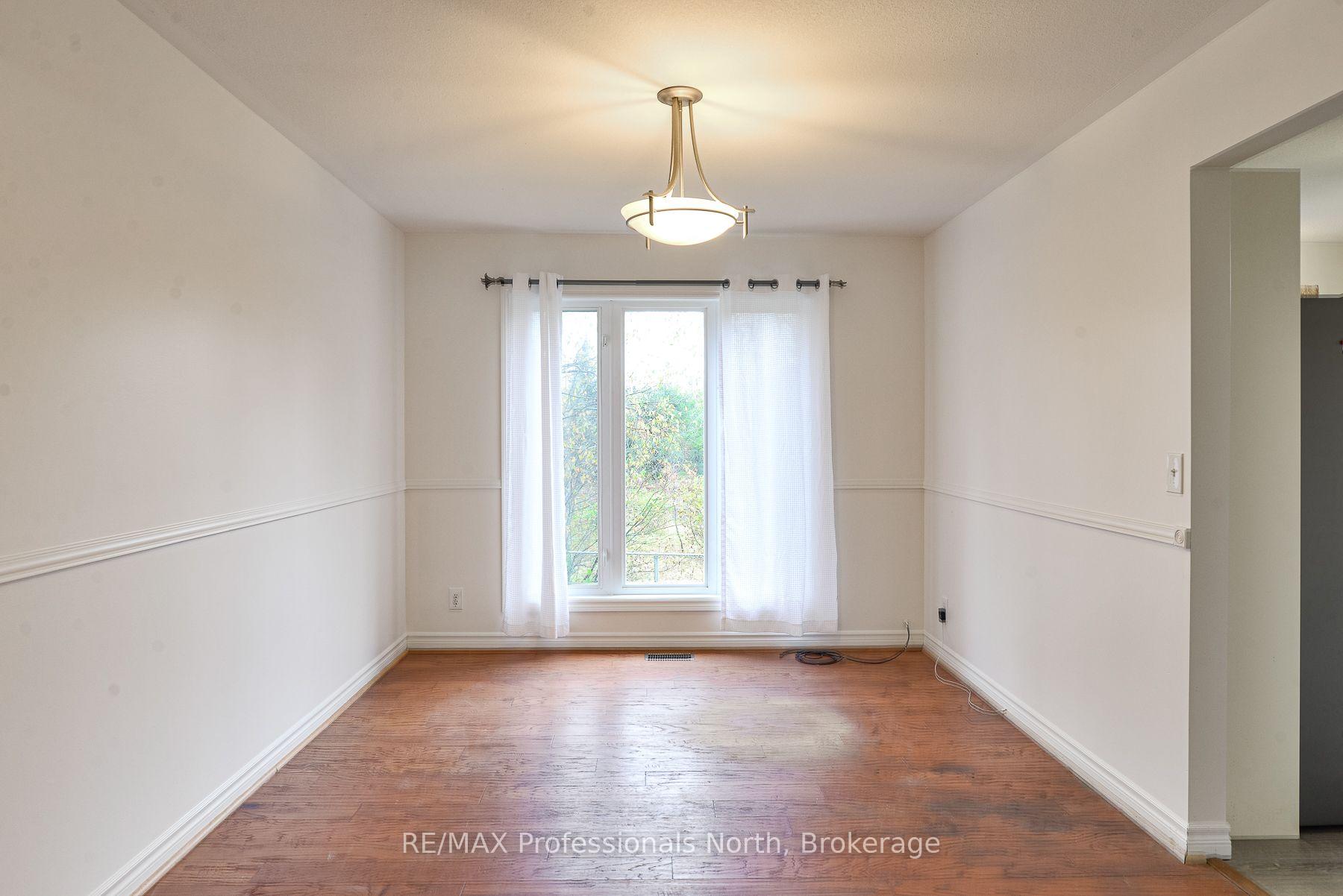 Photo 8 of 34 Killdeer Crescent, Bracebridge, Monck (Bracebridge) — HOMEH