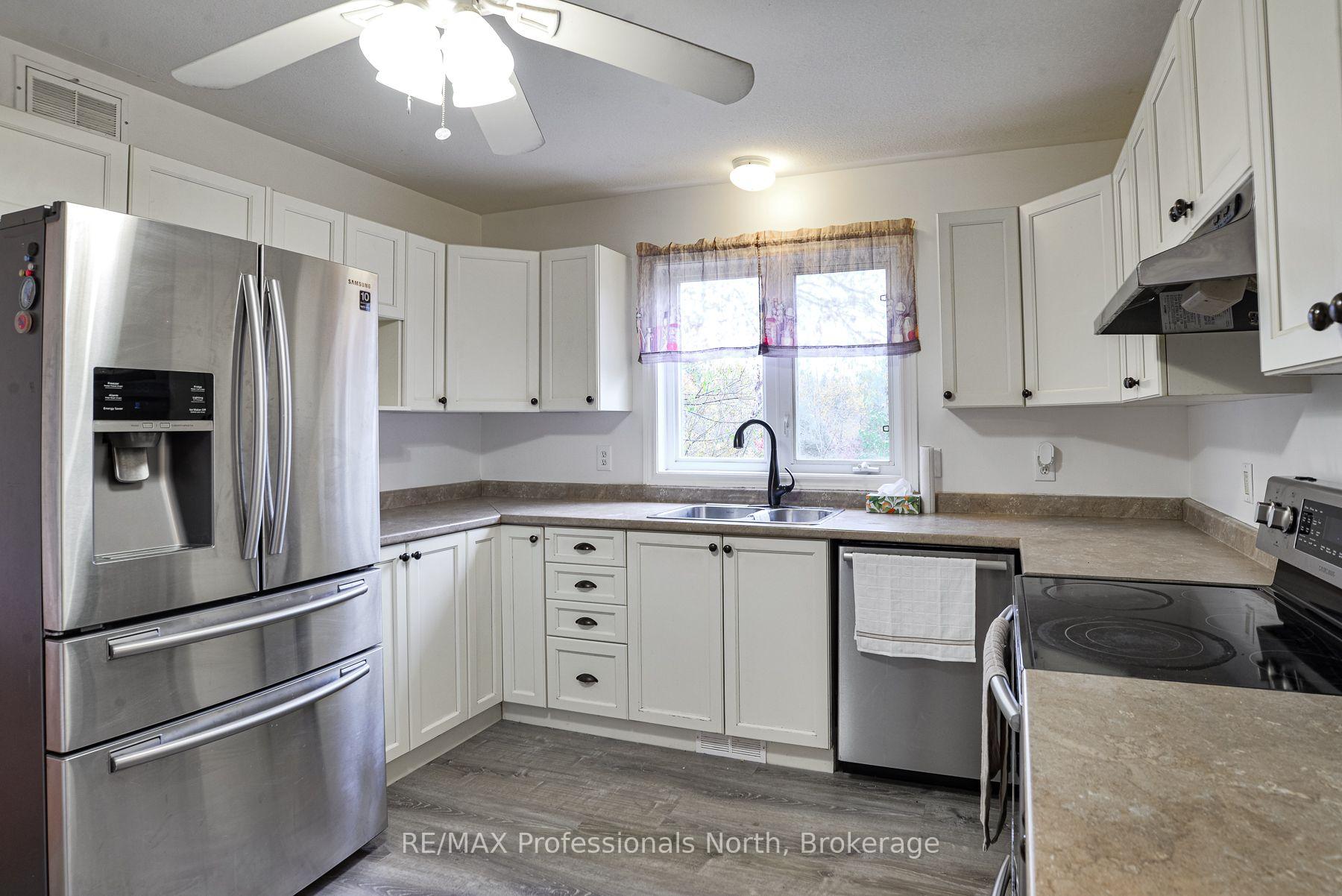 Photo 9 of 34 Killdeer Crescent, Bracebridge, Monck (Bracebridge) — HOMEH