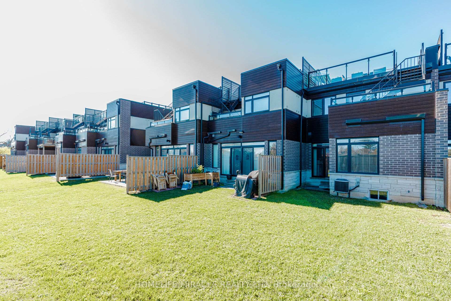 Photo of Unit 19, 35 Midhurst Heights