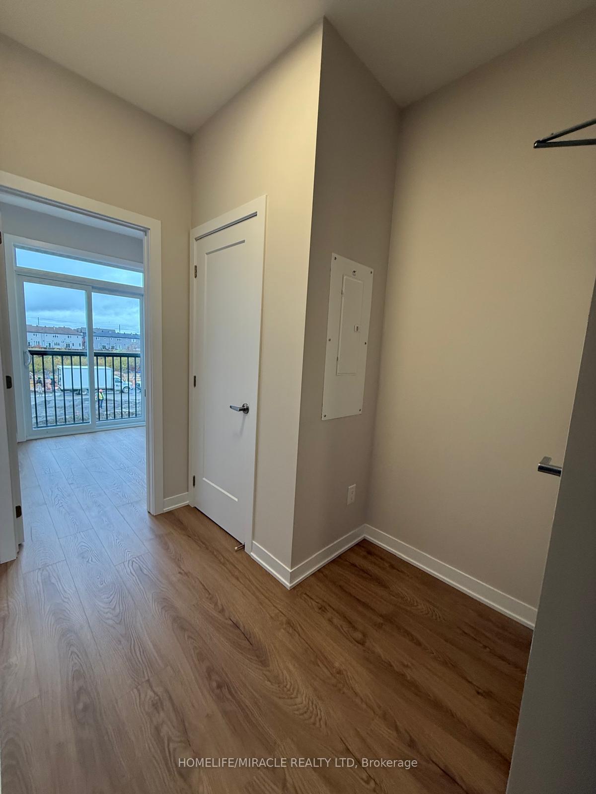 Photo 3 of 320 Stargrass Private, Ottawa, Barrhaven - Heritage Park — HOMEH