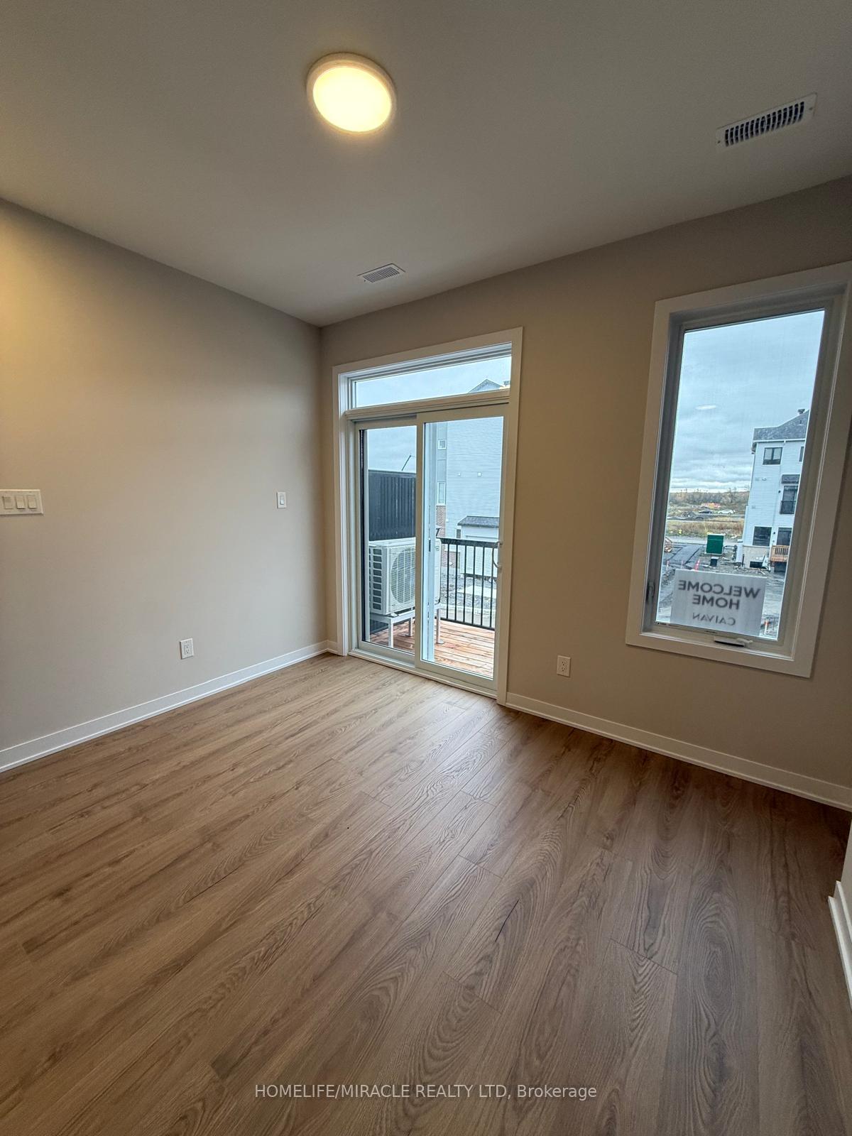 Photo 13 of 320 Stargrass Private, Ottawa, Barrhaven - Heritage Park — HOMEH
