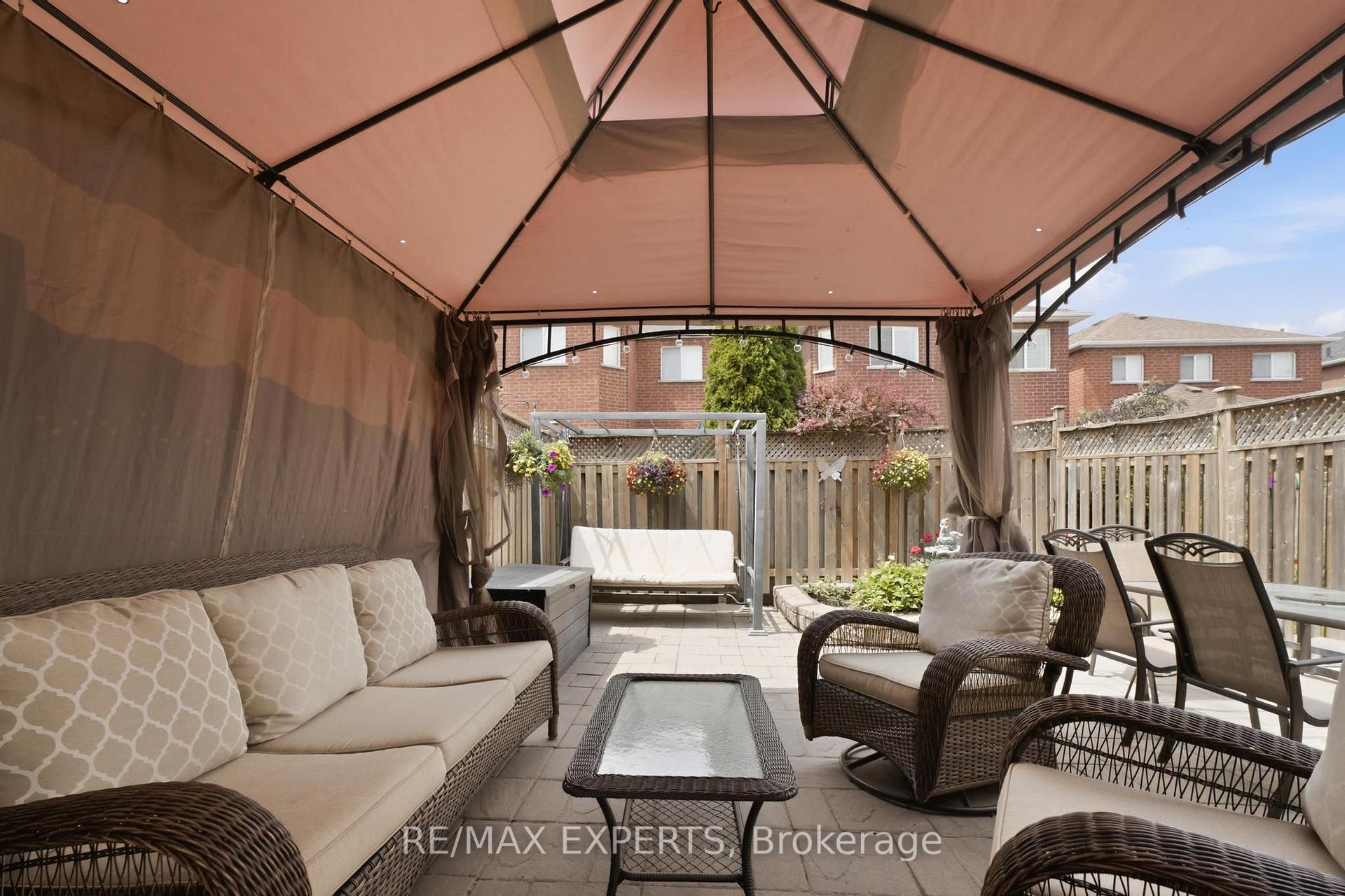 Photo 36 of 16 Piazza Crescent, Vaughan, West Woodbridge — HOMEH