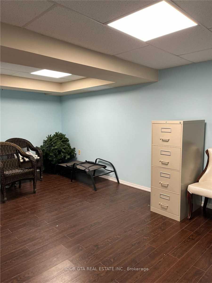 Photo 26 of 20 Luminous Court, Brampton, Heart Lake West — HOMEH