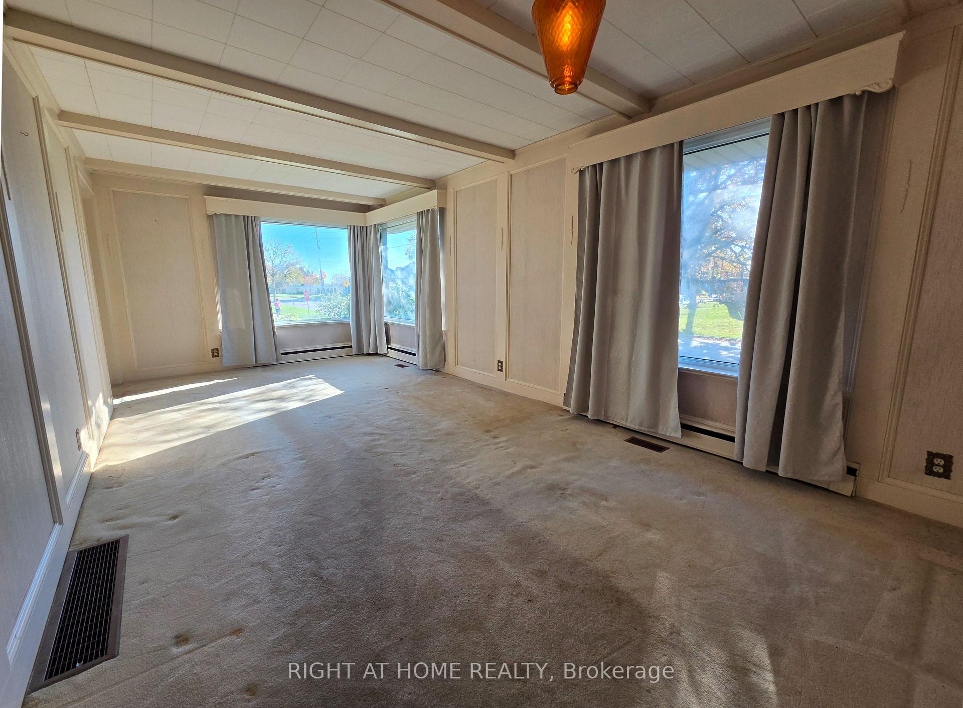 Photo 13 of 462 Madison Avenue, Oshawa, McLaughlin — HOMEH