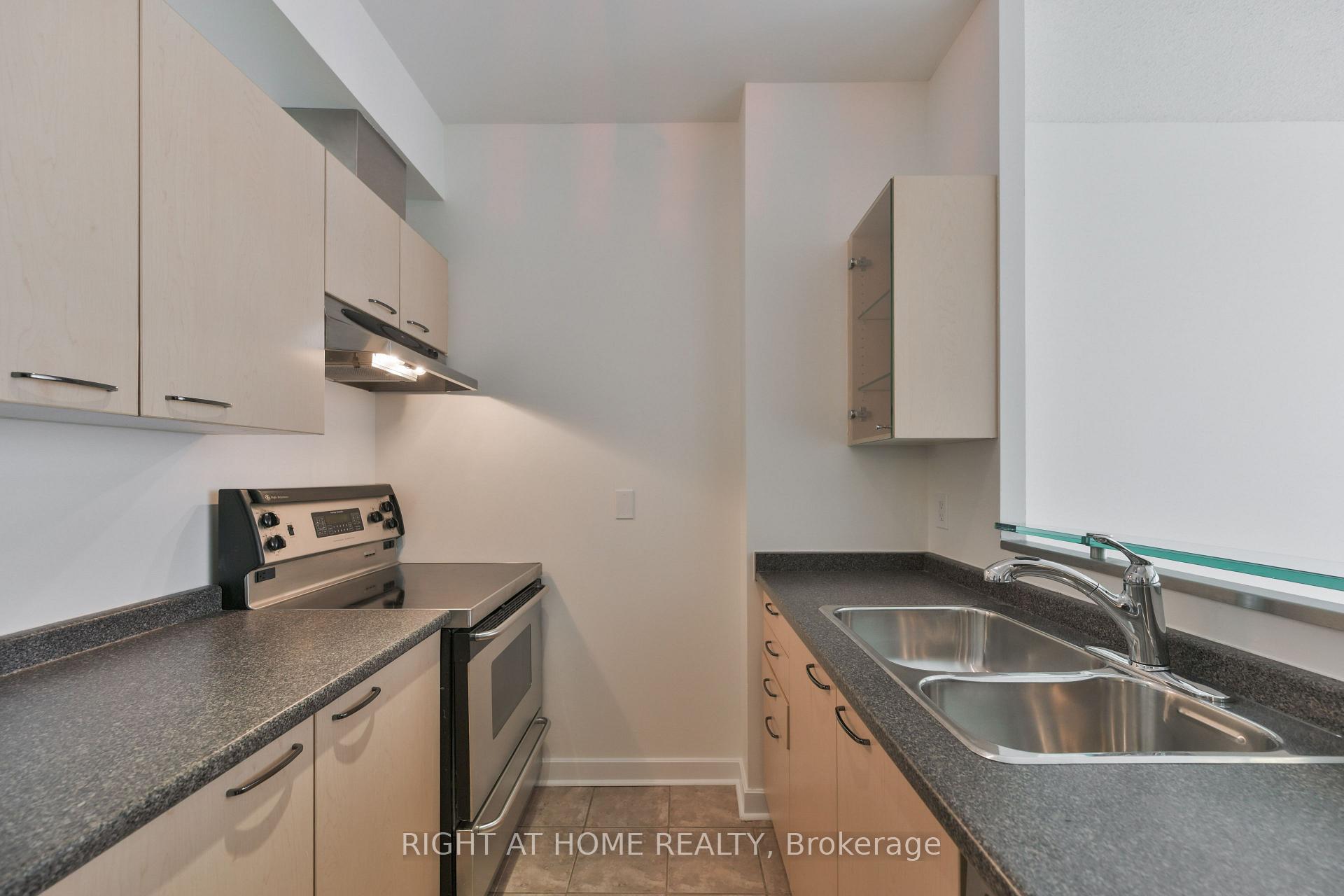 Photo 6 of Unit 621, 438 Richmond Street W, Toronto, Waterfront Communities — HOMEH