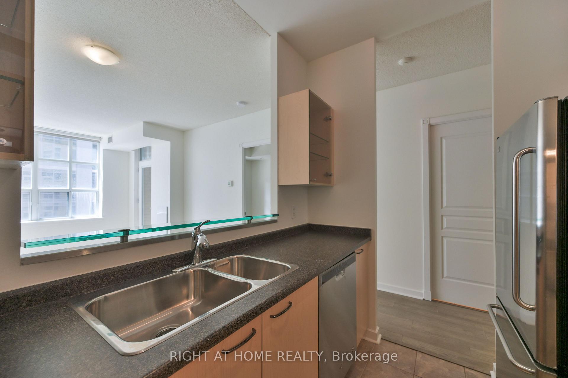 Photo 7 of Unit 621, 438 Richmond Street W, Toronto, Waterfront Communities — HOMEH