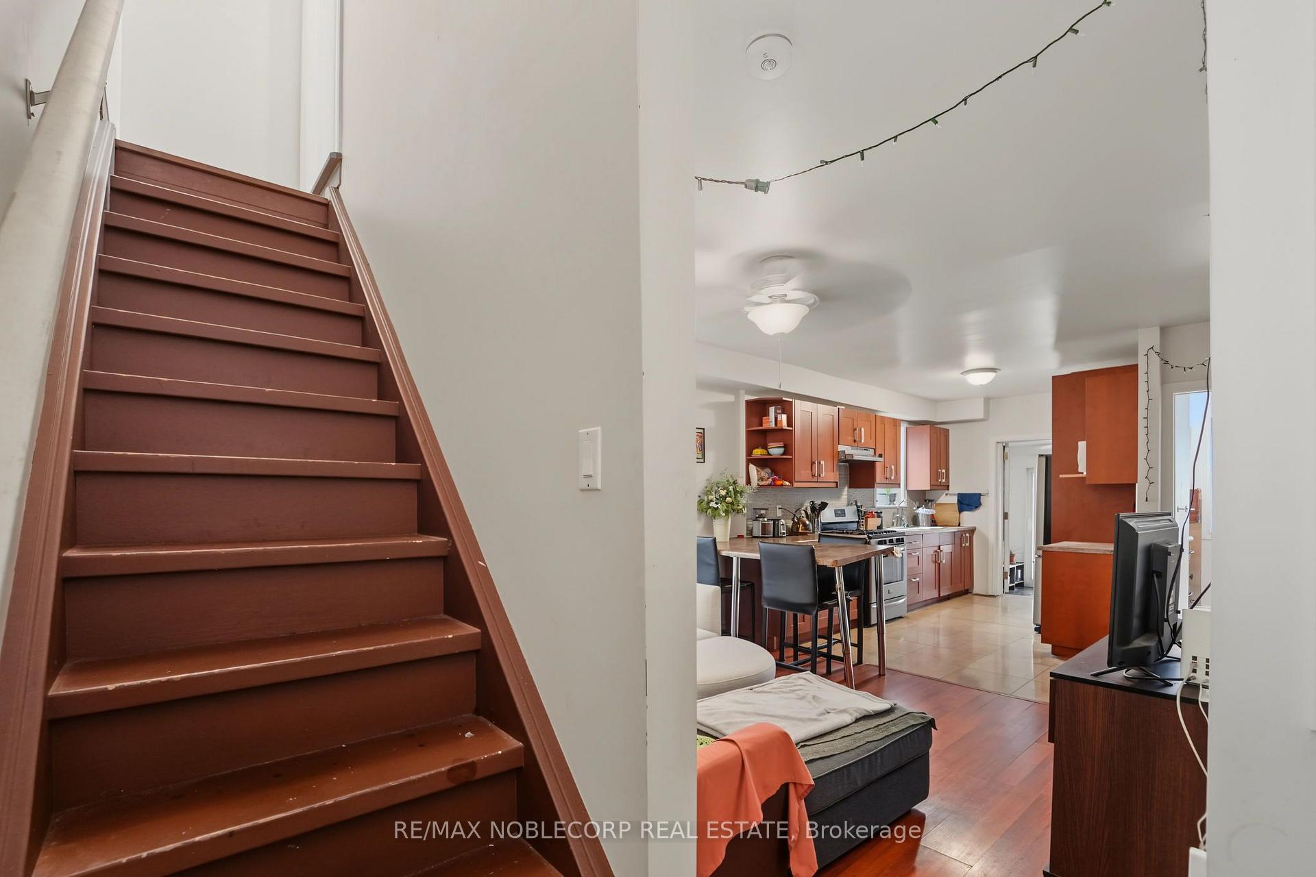 Photo 16 of 1035 Dovercourt Road, Toronto, Dovercourt-Wallace Emerson-Junction — HOMEH