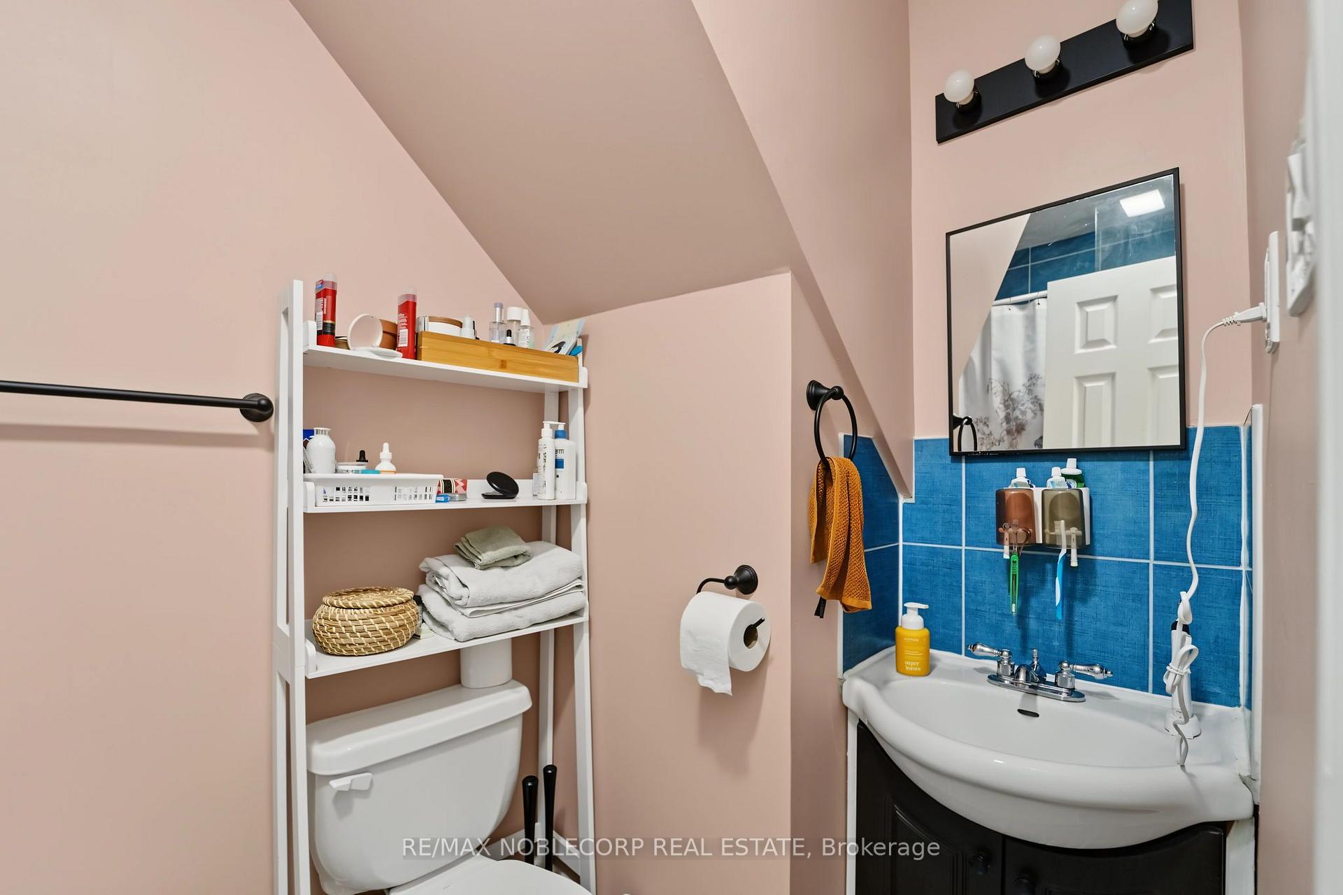 Photo 32 of 1035 Dovercourt Road, Toronto, Dovercourt-Wallace Emerson-Junction — HOMEH