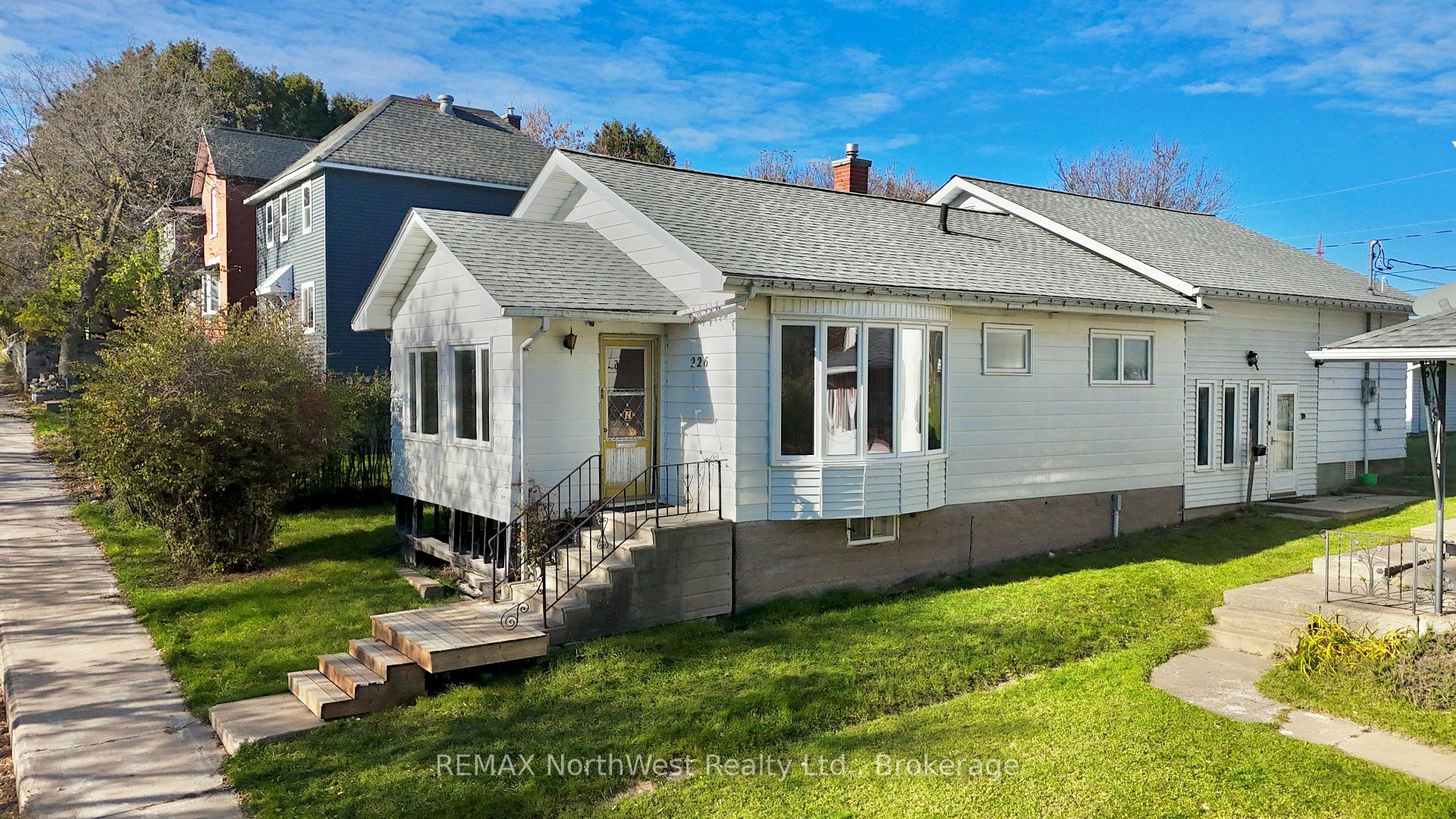 Photo 2 of 226 Fourth Street N, Kenora, North End — HOMEH