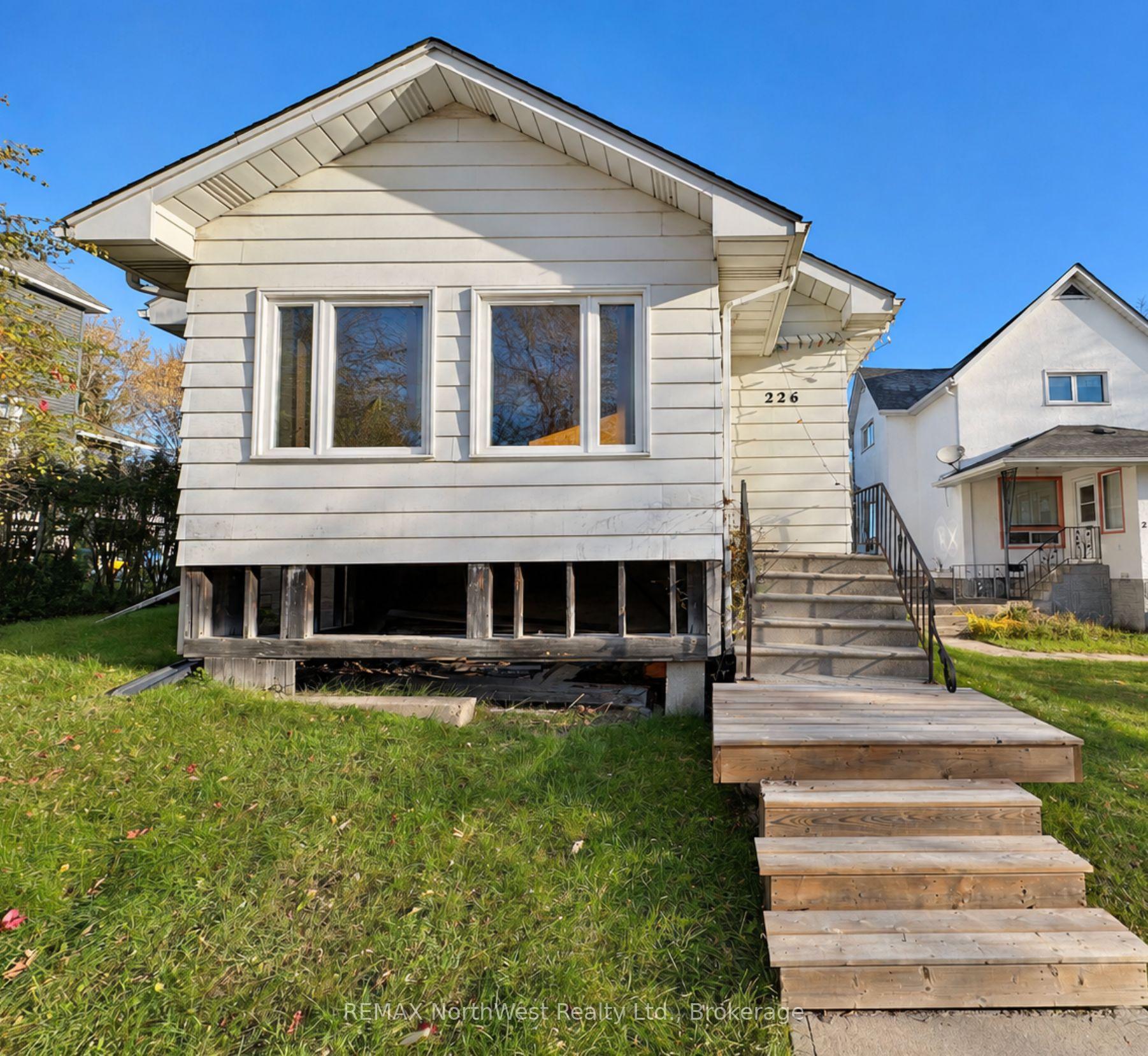 Photo 33 of 226 Fourth Street N, Kenora, North End — HOMEH
