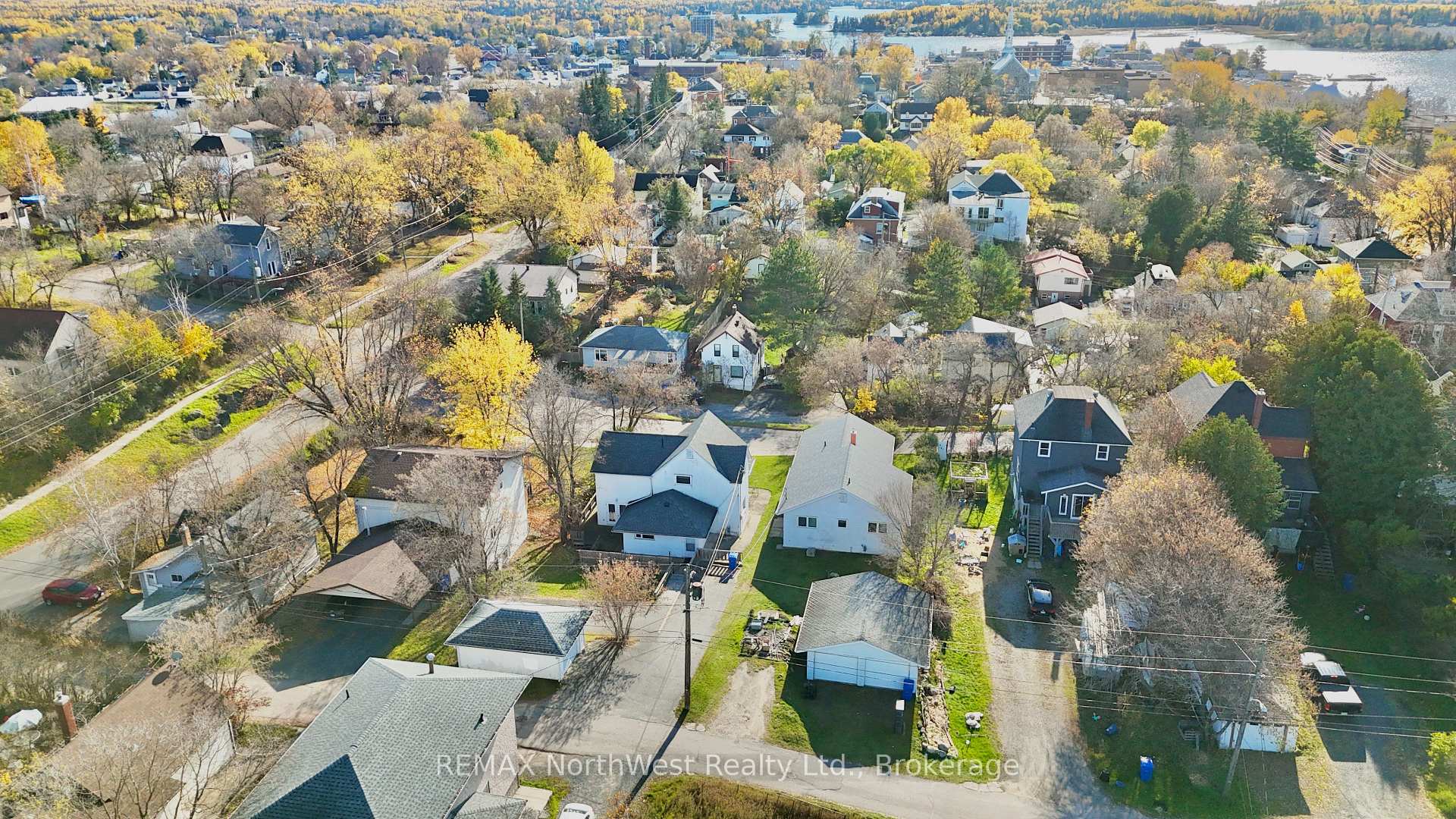 Photo 34 of 226 Fourth Street N, Kenora, North End — HOMEH