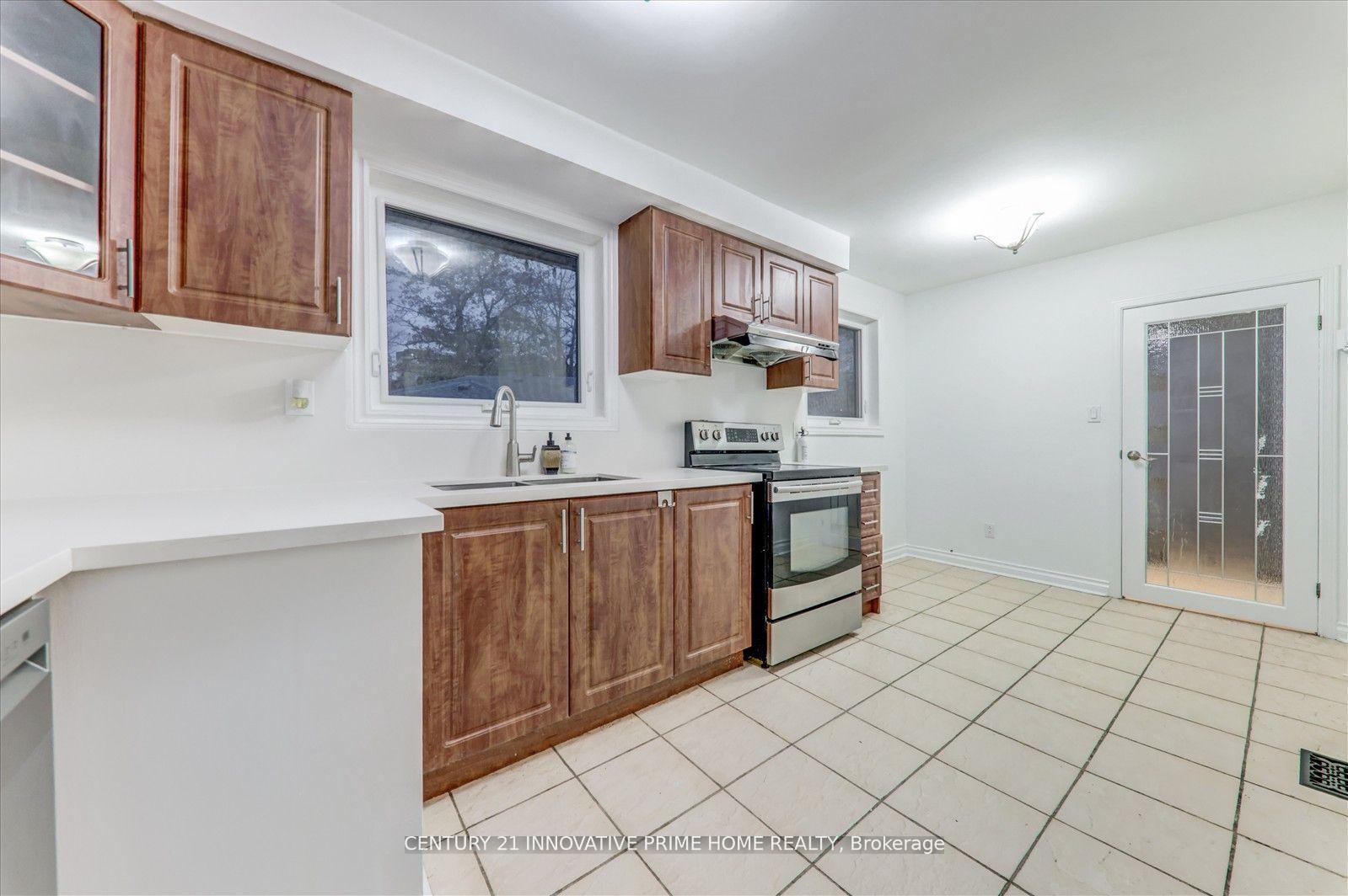 Photo 11 of 10 Gable Place, Scarborough, Bendale — HOMEH