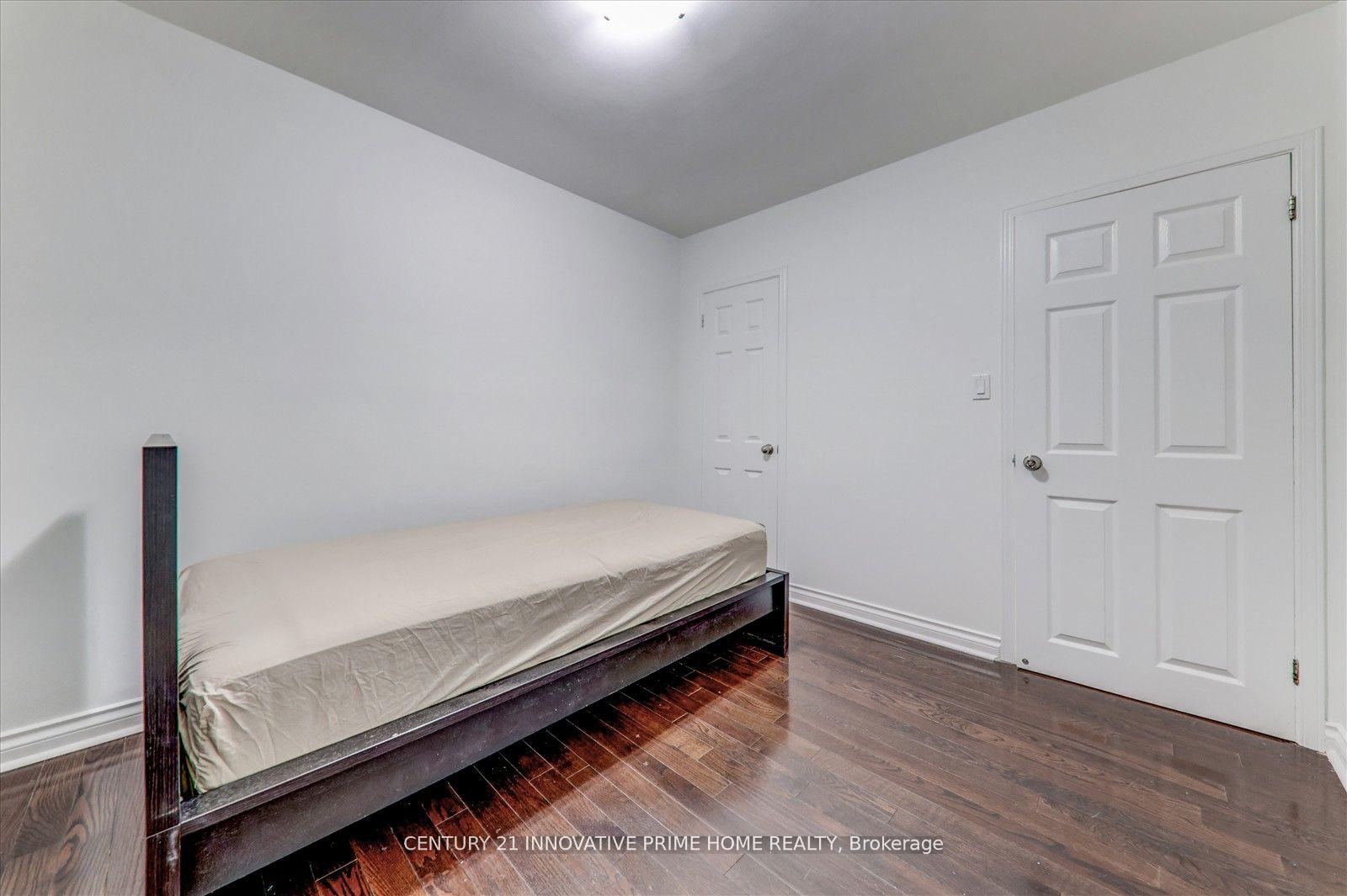 Photo 14 of 10 Gable Place, Scarborough, Bendale — HOMEH
