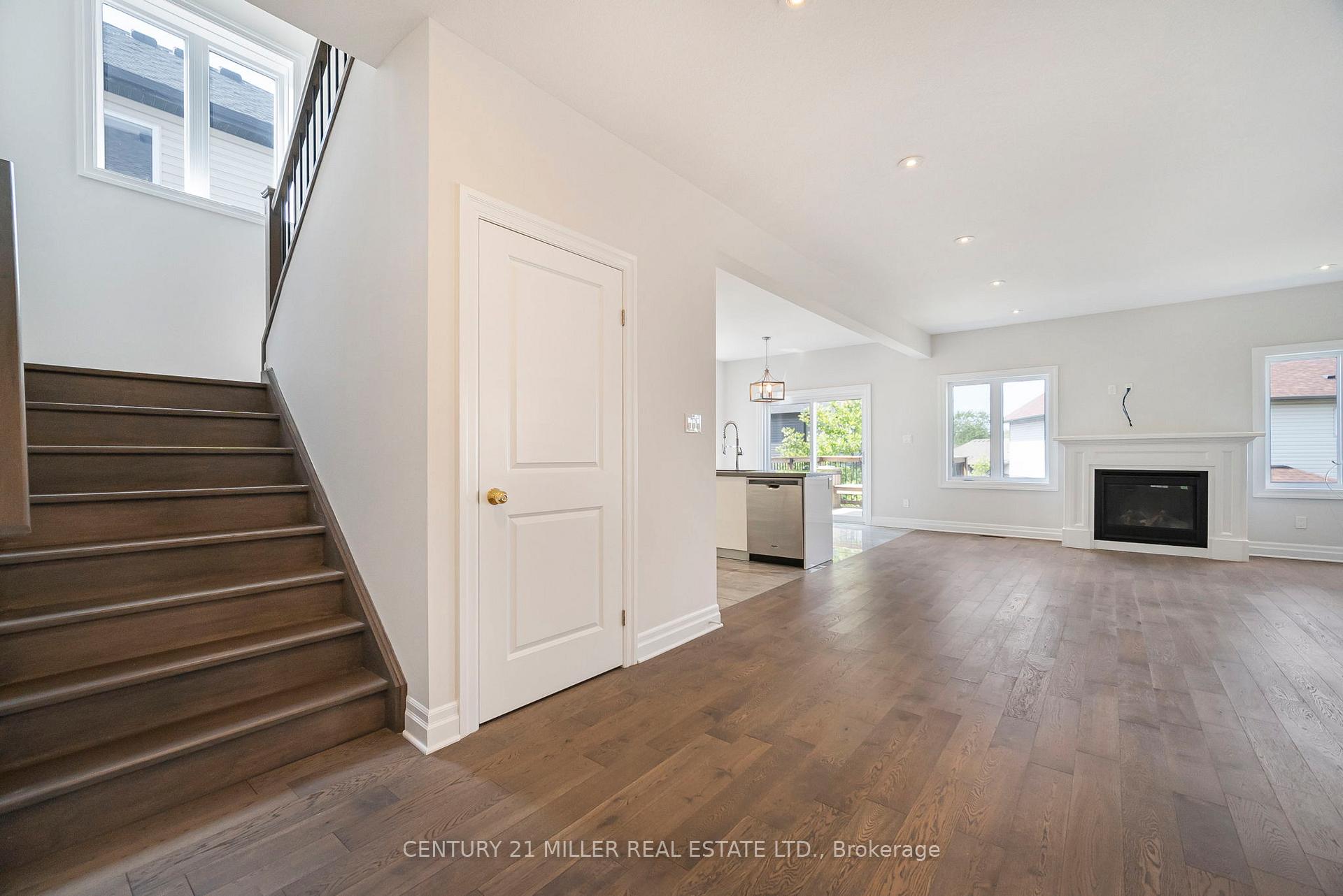 Photo 11 of Unit 33, 2619 Sheffield Boulevard, London, South U — HOMEH