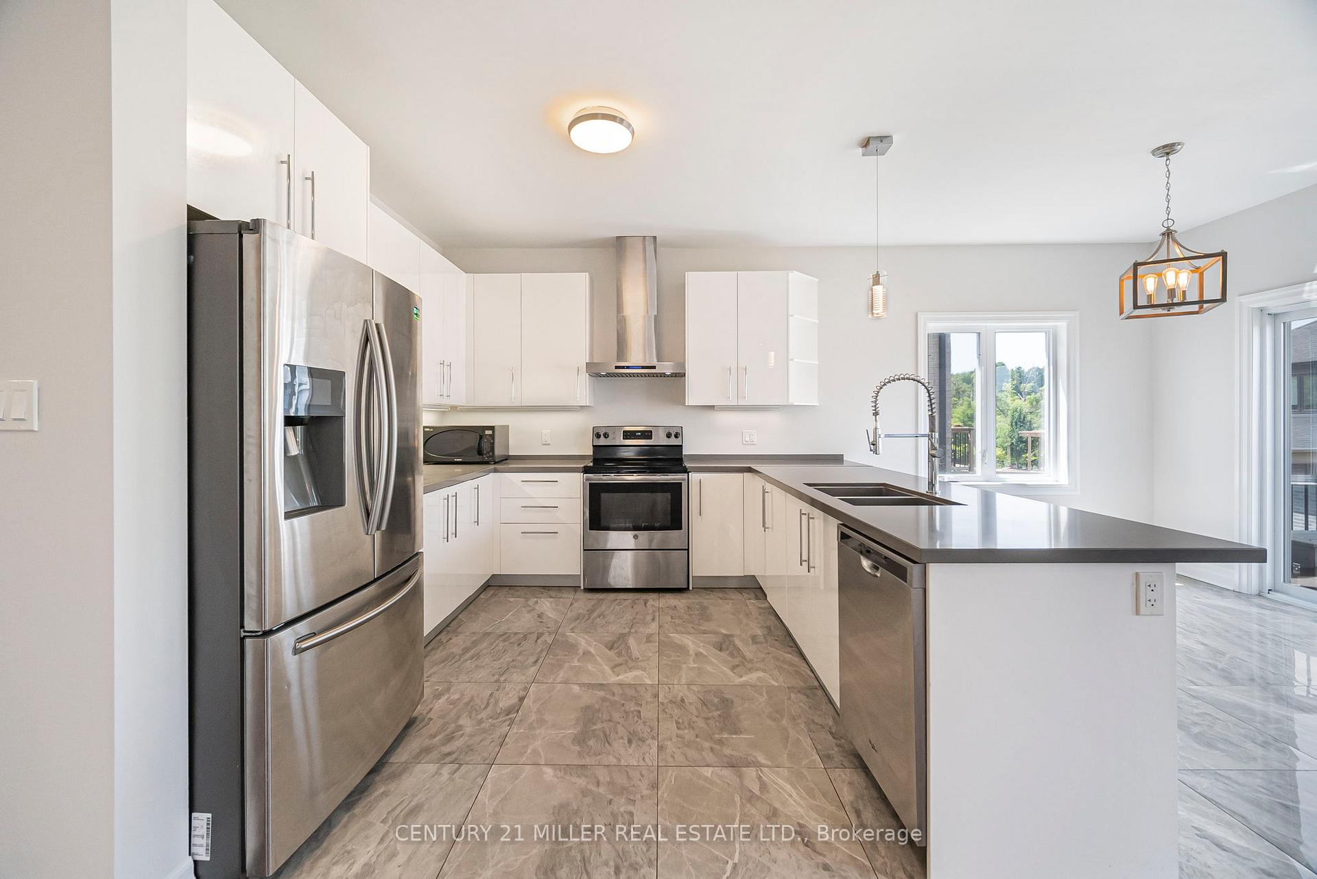 Photo 13 of Unit 33, 2619 Sheffield Boulevard, London, South U — HOMEH