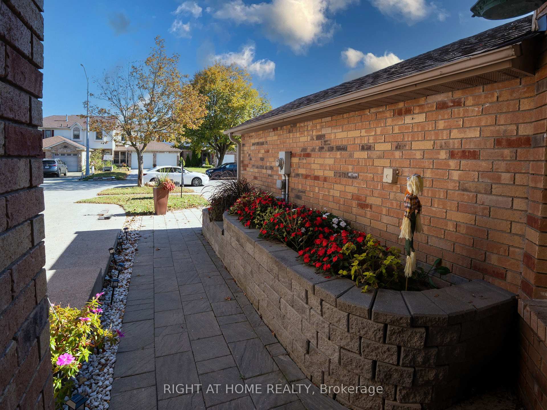 Photo 3 of 2158 Ferguson Street, Innisfil, Alcona — HOMEH