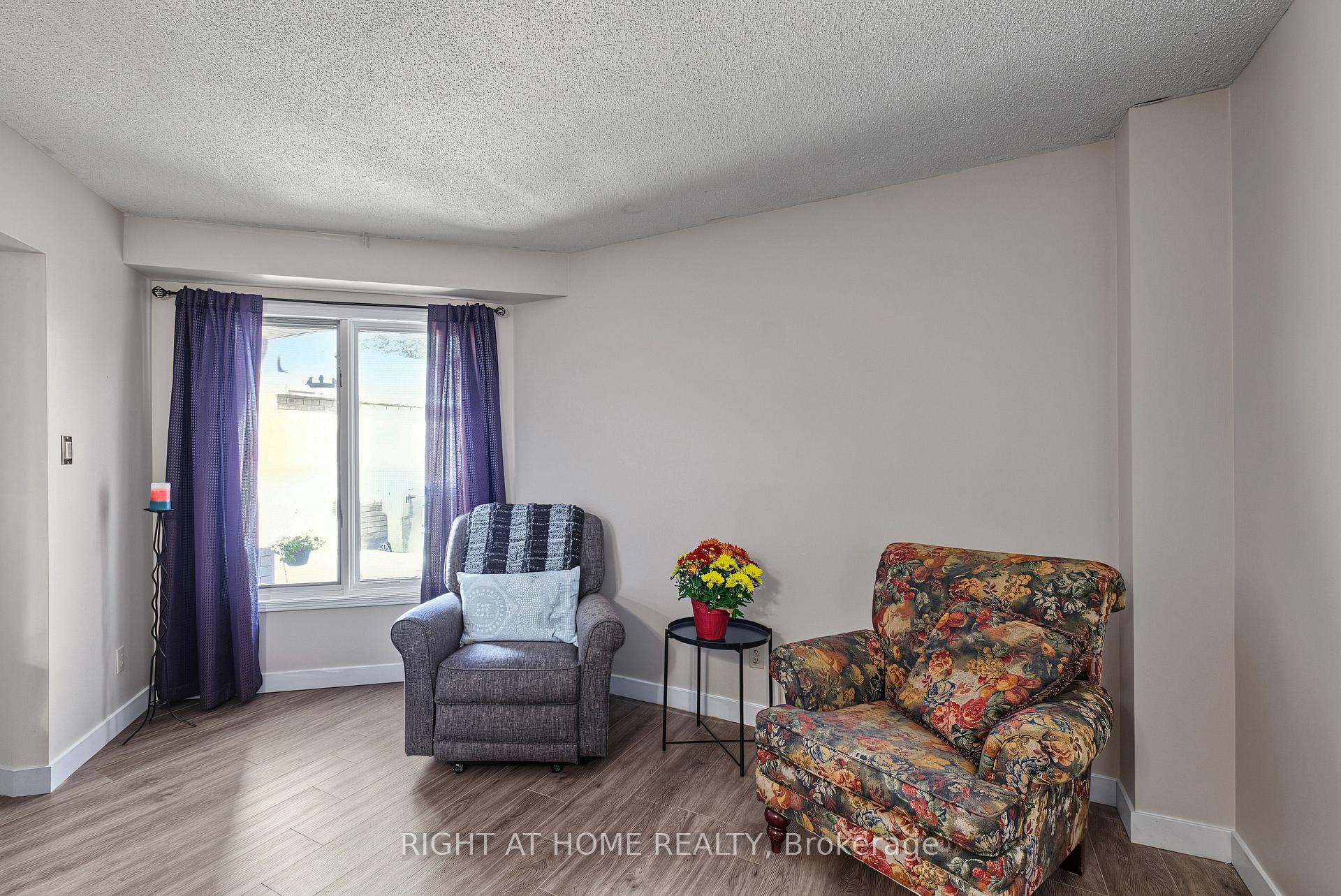Photo 5 of 2158 Ferguson Street, Innisfil, Alcona — HOMEH
