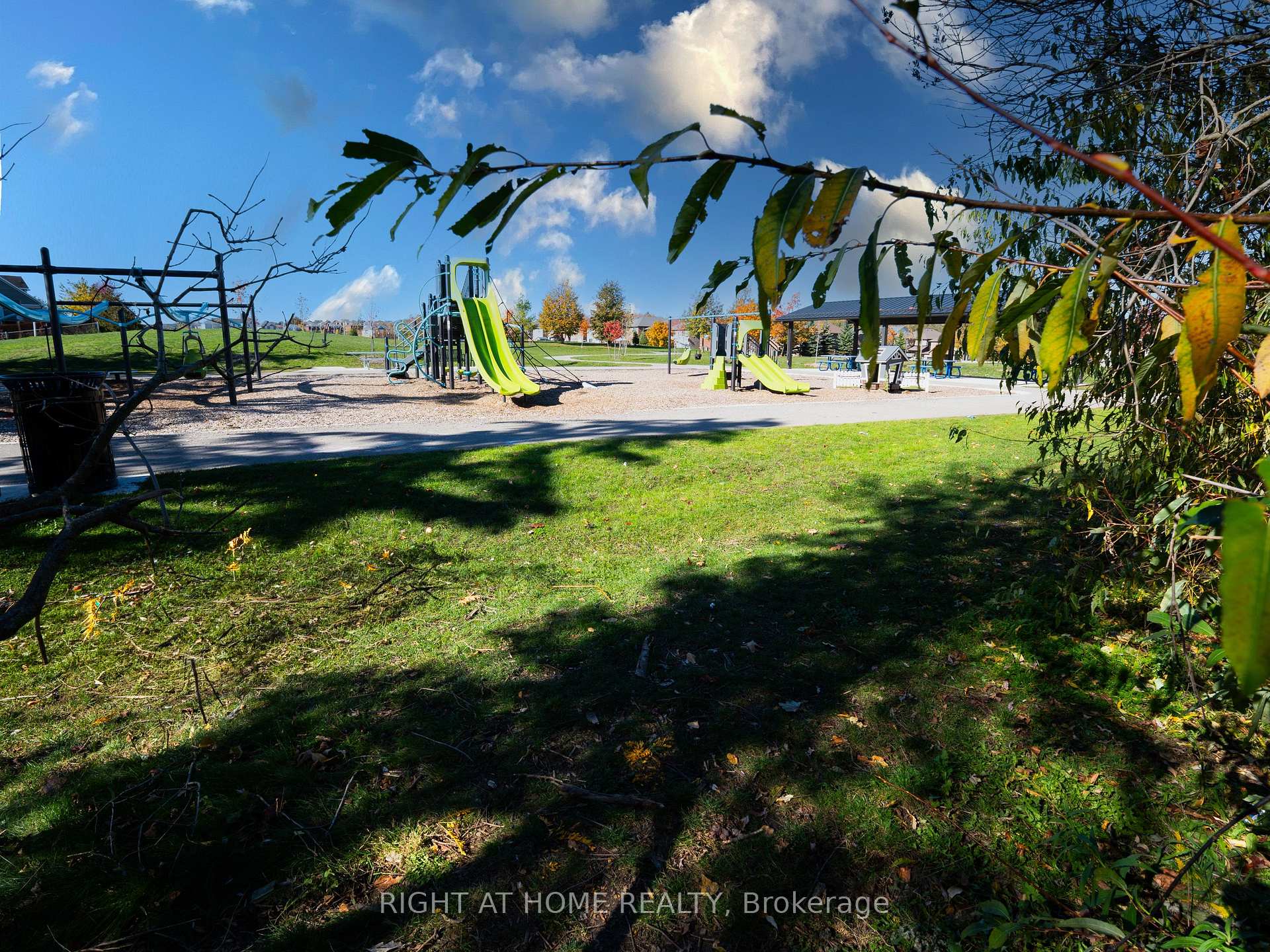 Photo 26 of 2158 Ferguson Street, Innisfil, Alcona — HOMEH
