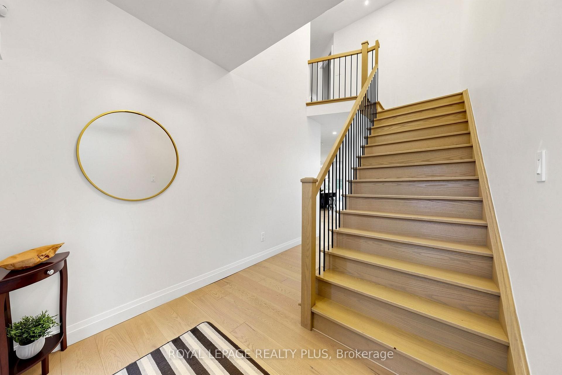Photo 4 of 274 Dewitt Road, Hamilton, Stoney Creek — HOMEH