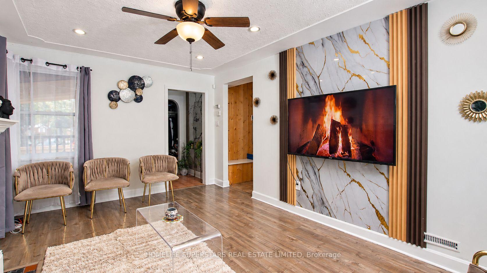 Photo 10 of 706 Rowntree Avenue, London, South H — HOMEH