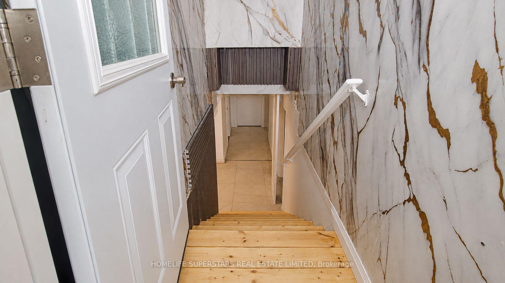 Photo 36 of 706 Rowntree Avenue, London, South H — HOMEH