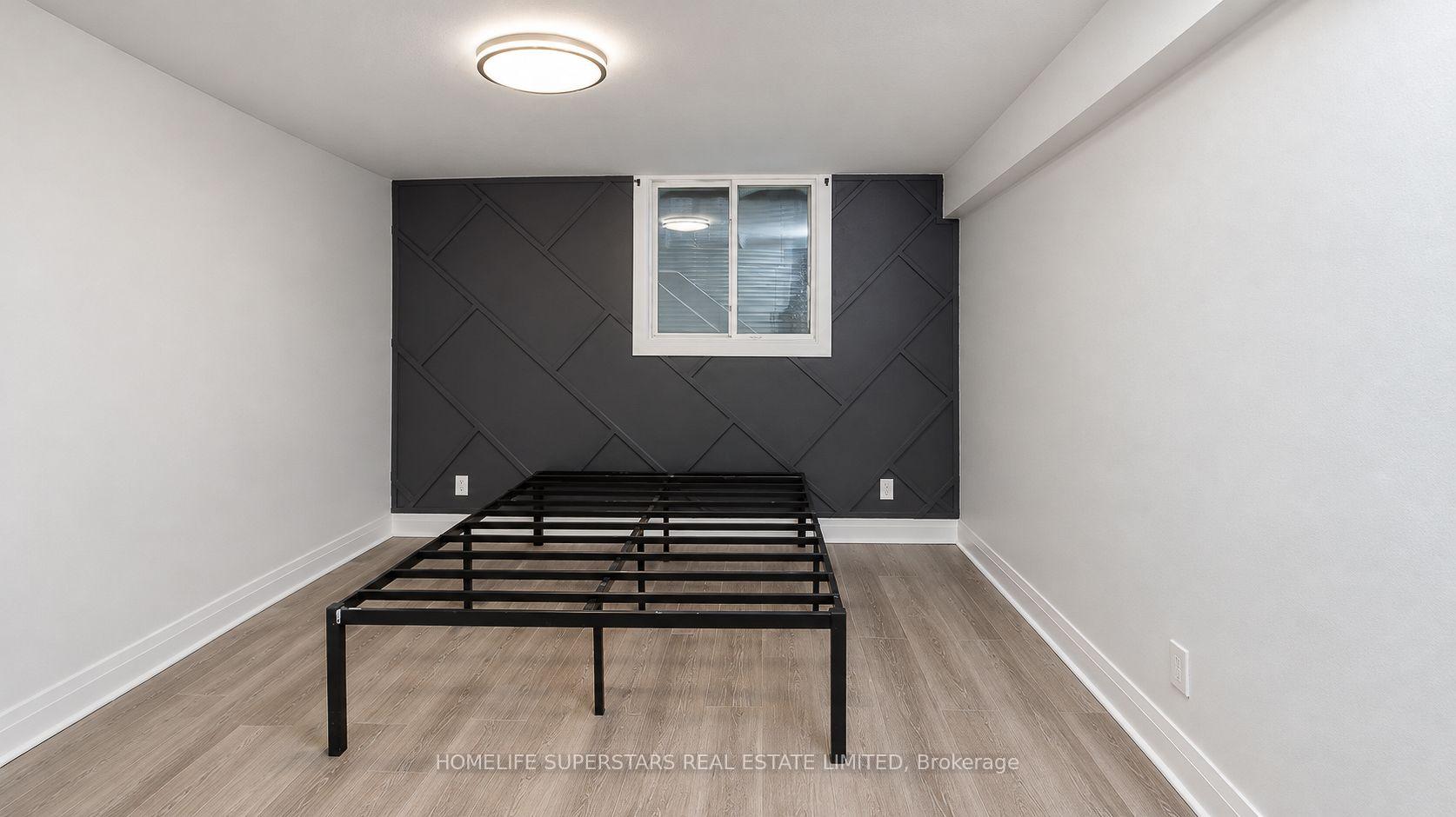Photo 39 of 706 Rowntree Avenue, London, South H — HOMEH
