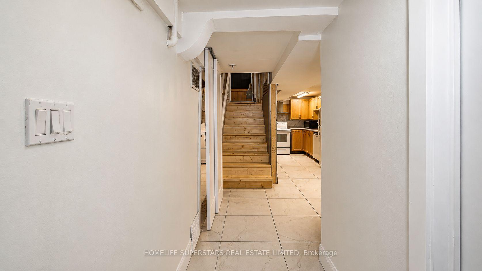 Photo 42 of 706 Rowntree Avenue, London, South H — HOMEH
