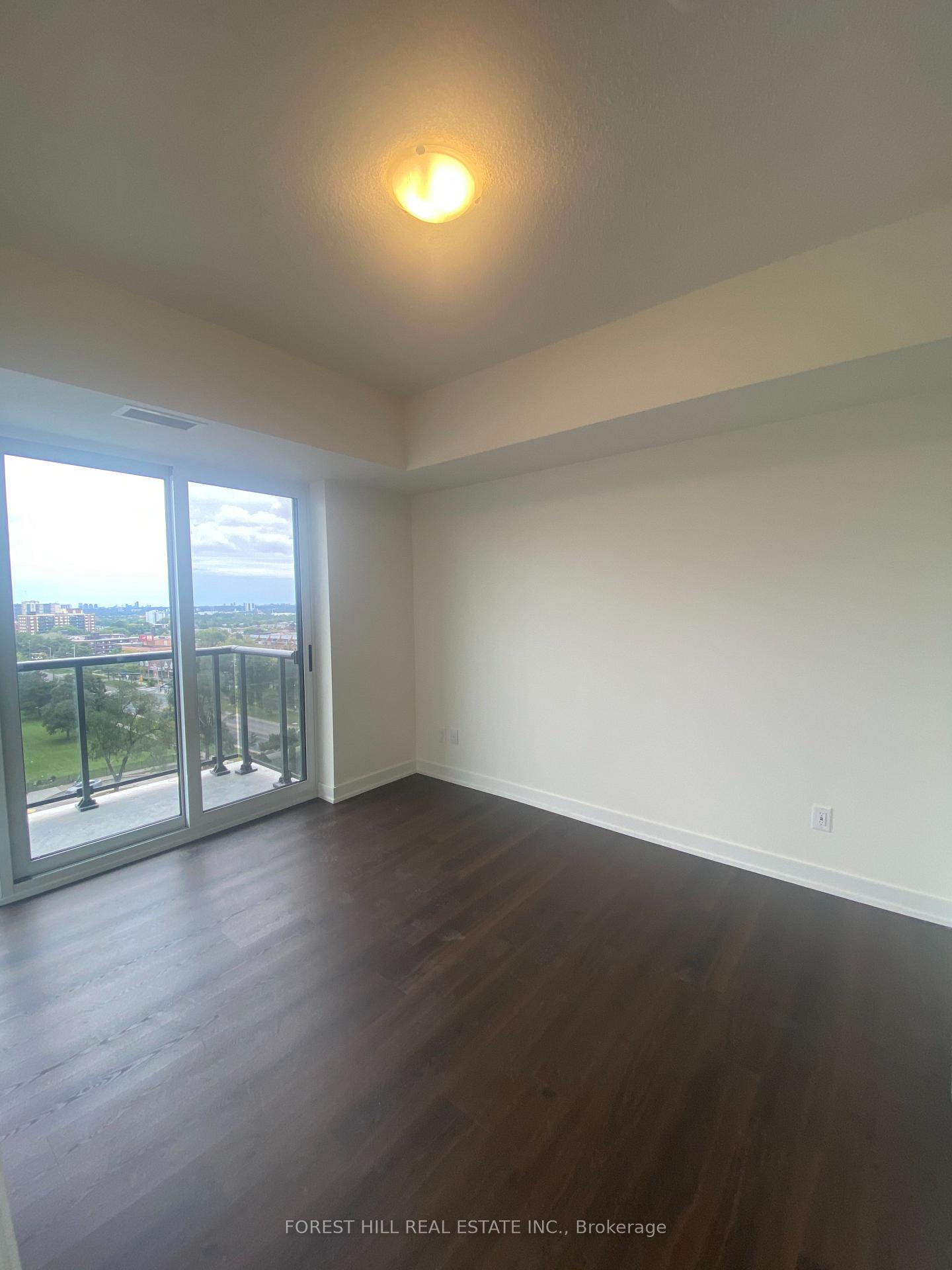 Photo 5 of Unit 904, 2825 Jane Street, North York, Glenfield-Jane Heights — HOMEH
