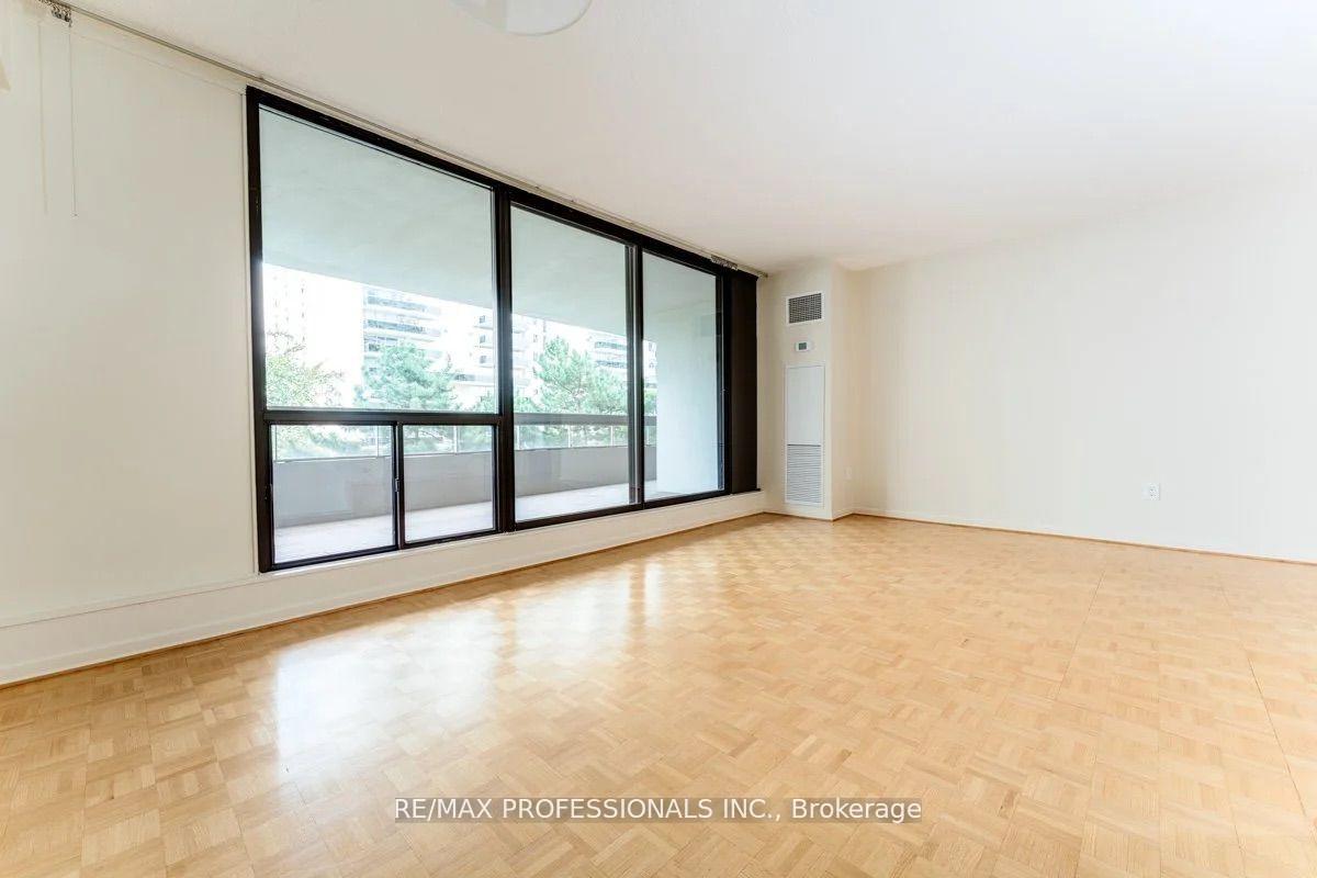 Photo 13 of Unit 407, 100 Quebec Avenue, Toronto, High Park North — HOMEH