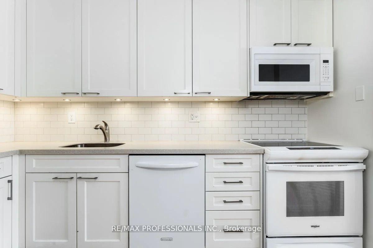 Photo 16 of Unit 407, 100 Quebec Avenue, Toronto, High Park North — HOMEH