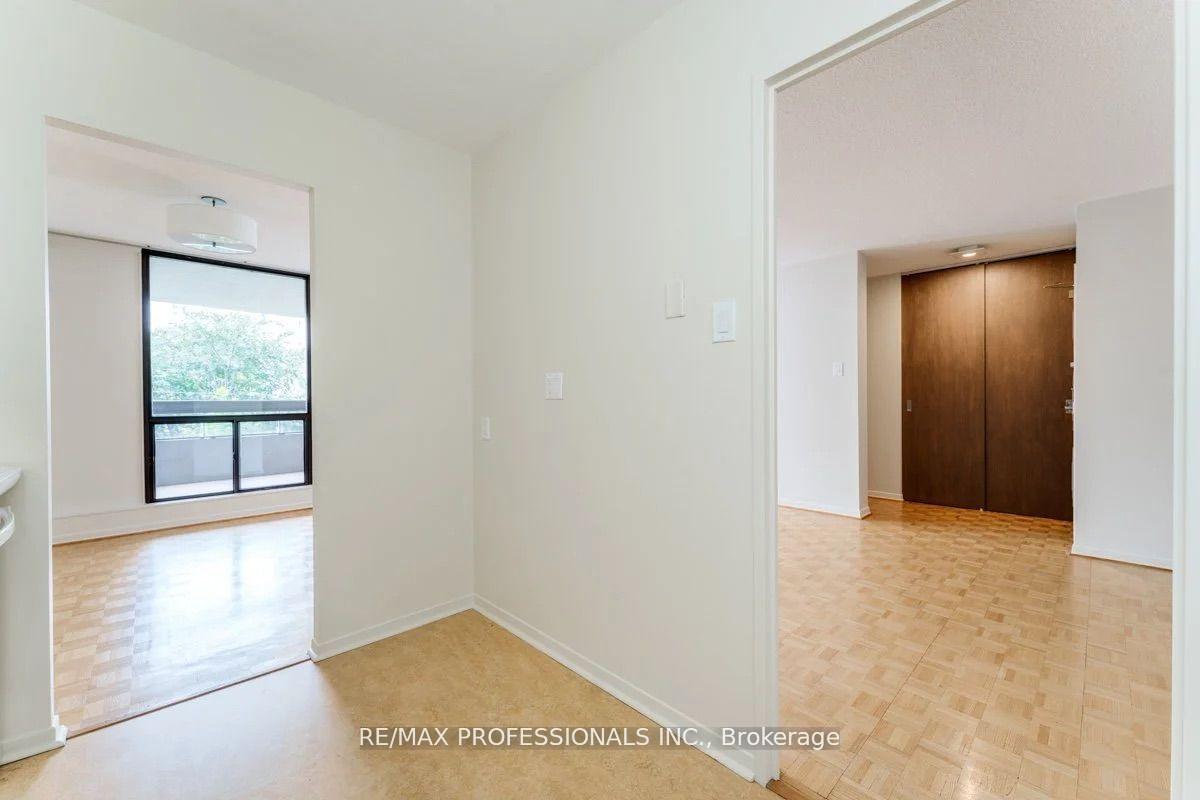 Photo 18 of Unit 407, 100 Quebec Avenue, Toronto, High Park North — HOMEH