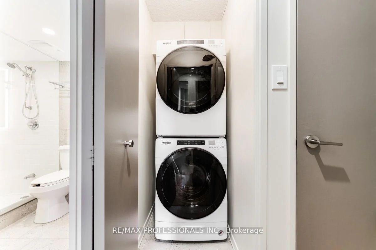 Photo 22 of Unit 407, 100 Quebec Avenue, Toronto, High Park North — HOMEH