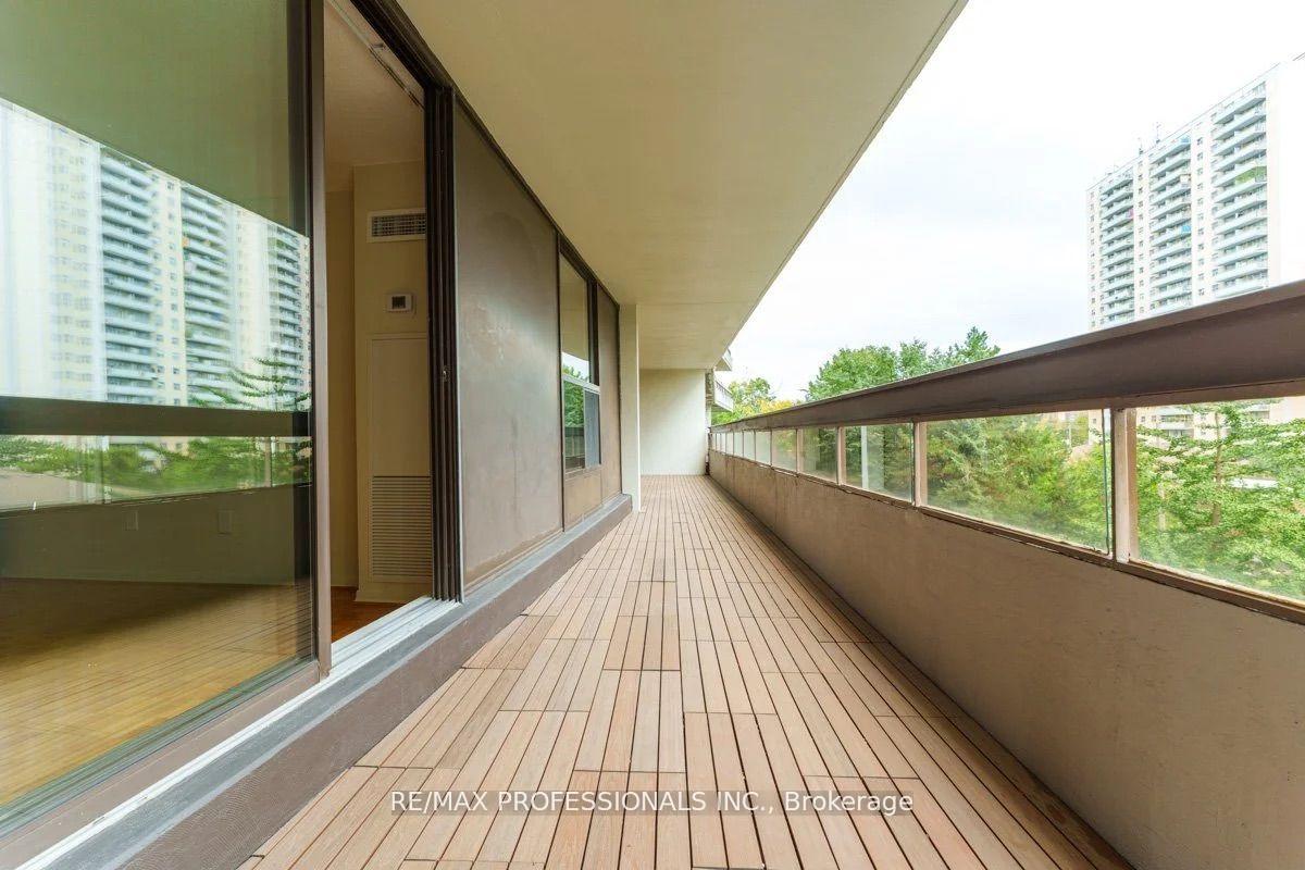 Photo 36 of Unit 407, 100 Quebec Avenue, Toronto, High Park North — HOMEH