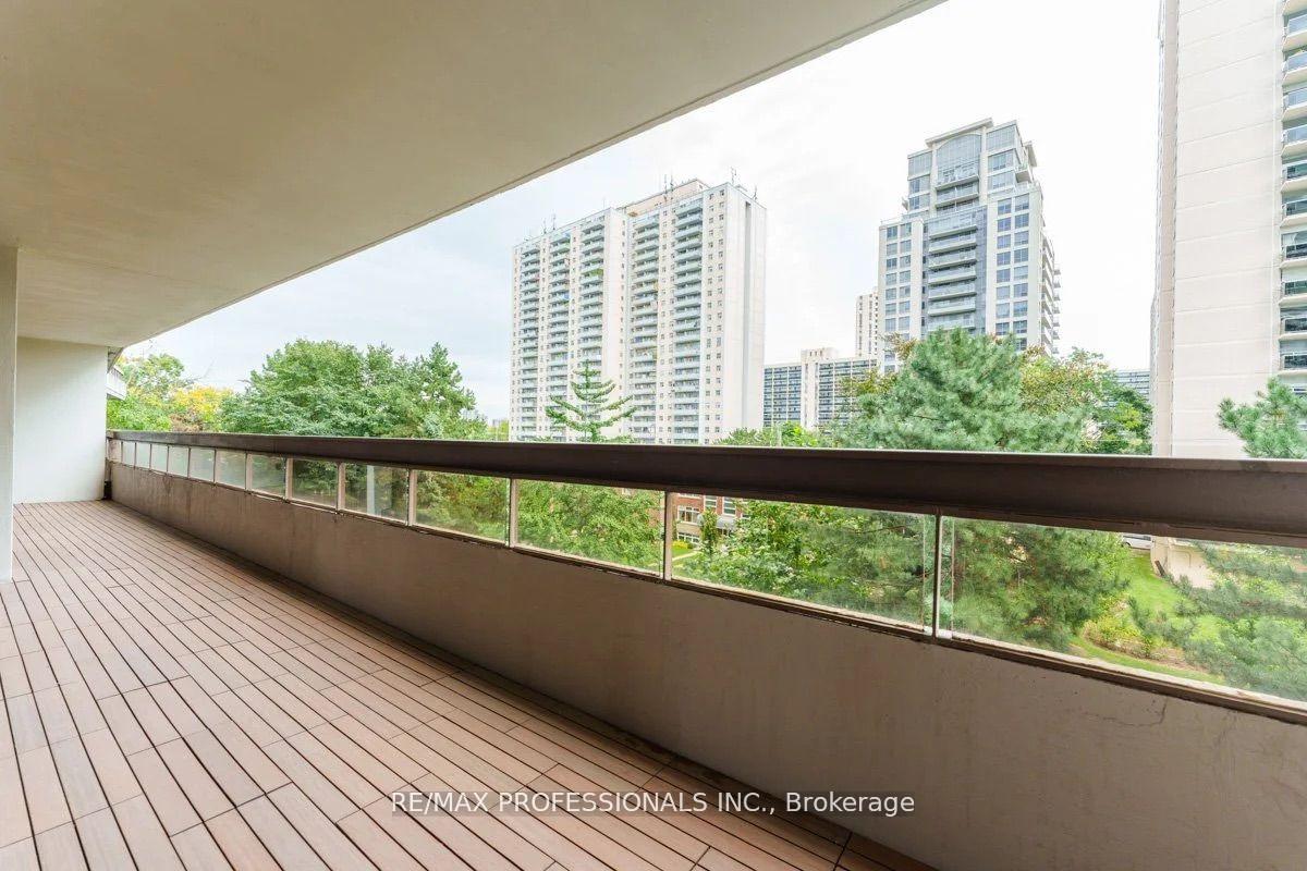 Photo 37 of Unit 407, 100 Quebec Avenue, Toronto, High Park North — HOMEH