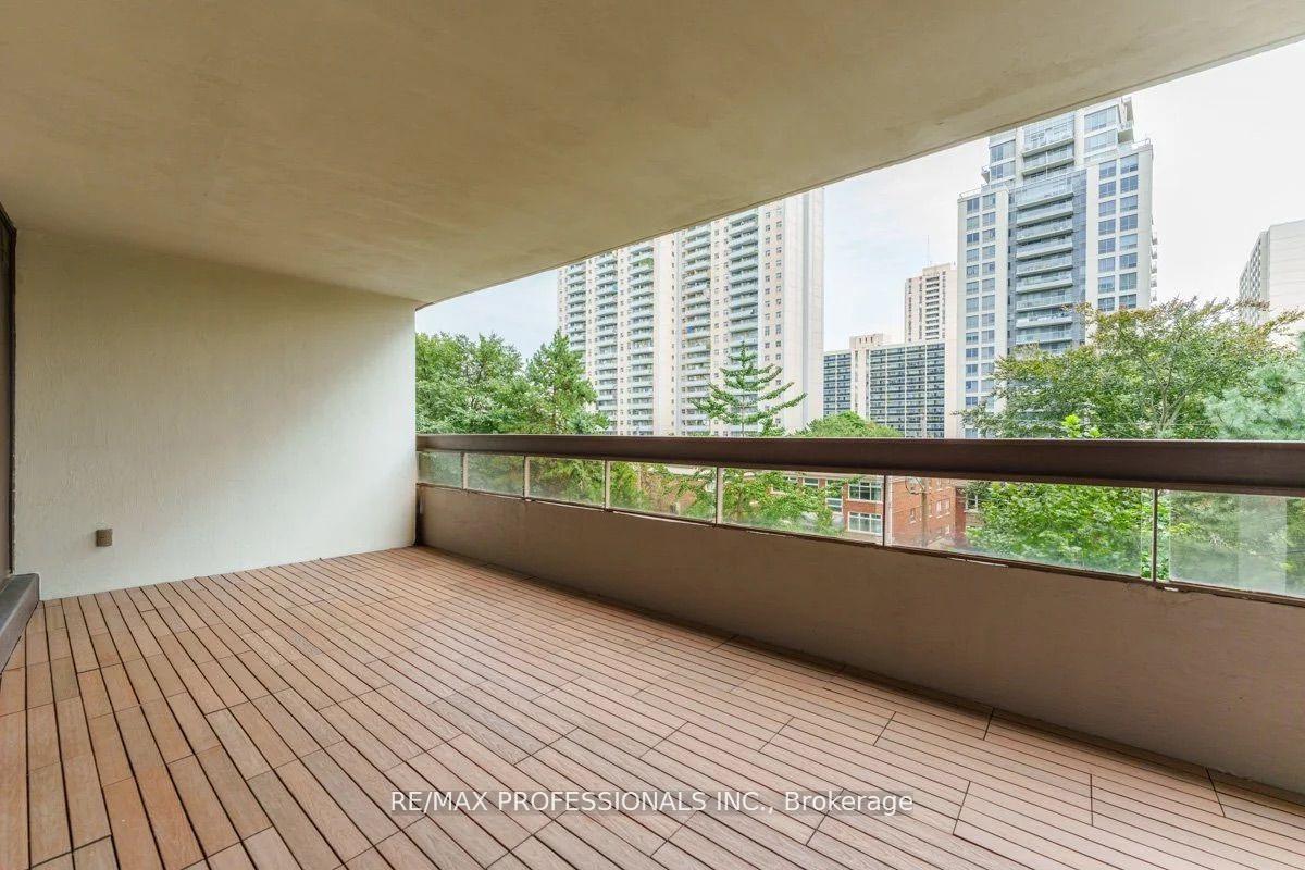 Photo 39 of Unit 407, 100 Quebec Avenue, Toronto, High Park North — HOMEH