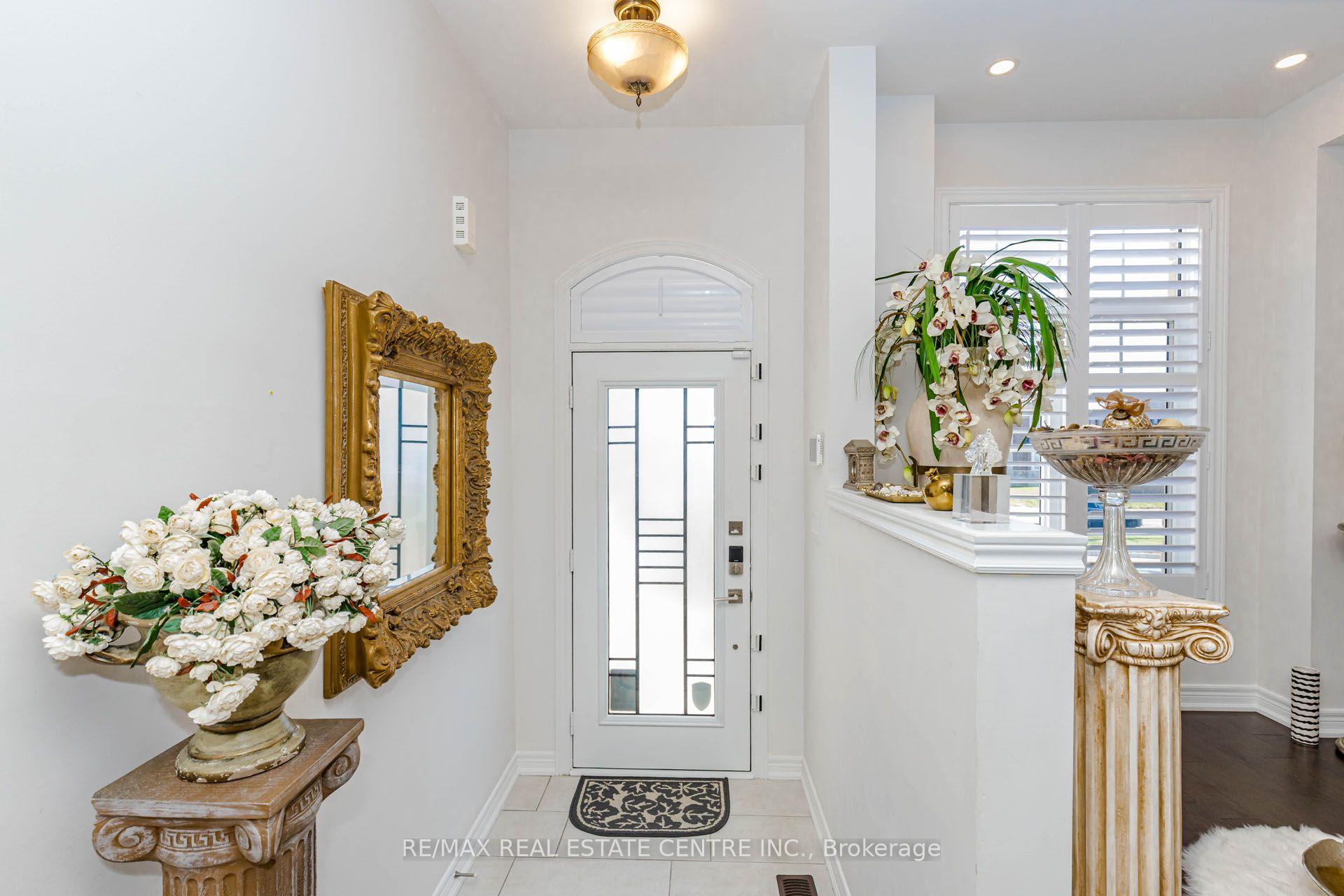 Photo 4 of 4061 Channing Crescent, Oakville, Glenorchy — HOMEH