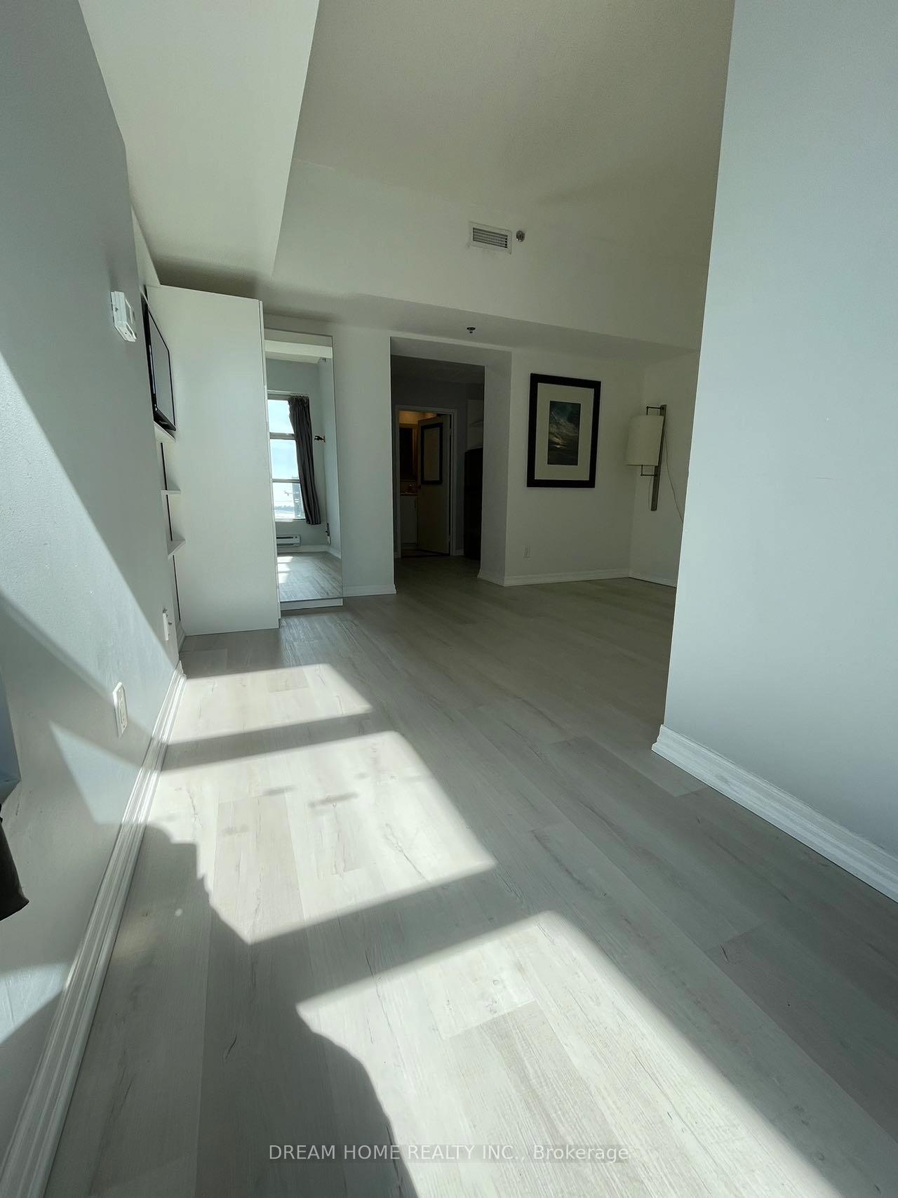 Photo 2 of Unit 1705, 1 King Street W, Toronto, Bay Street Corridor — HOMEH