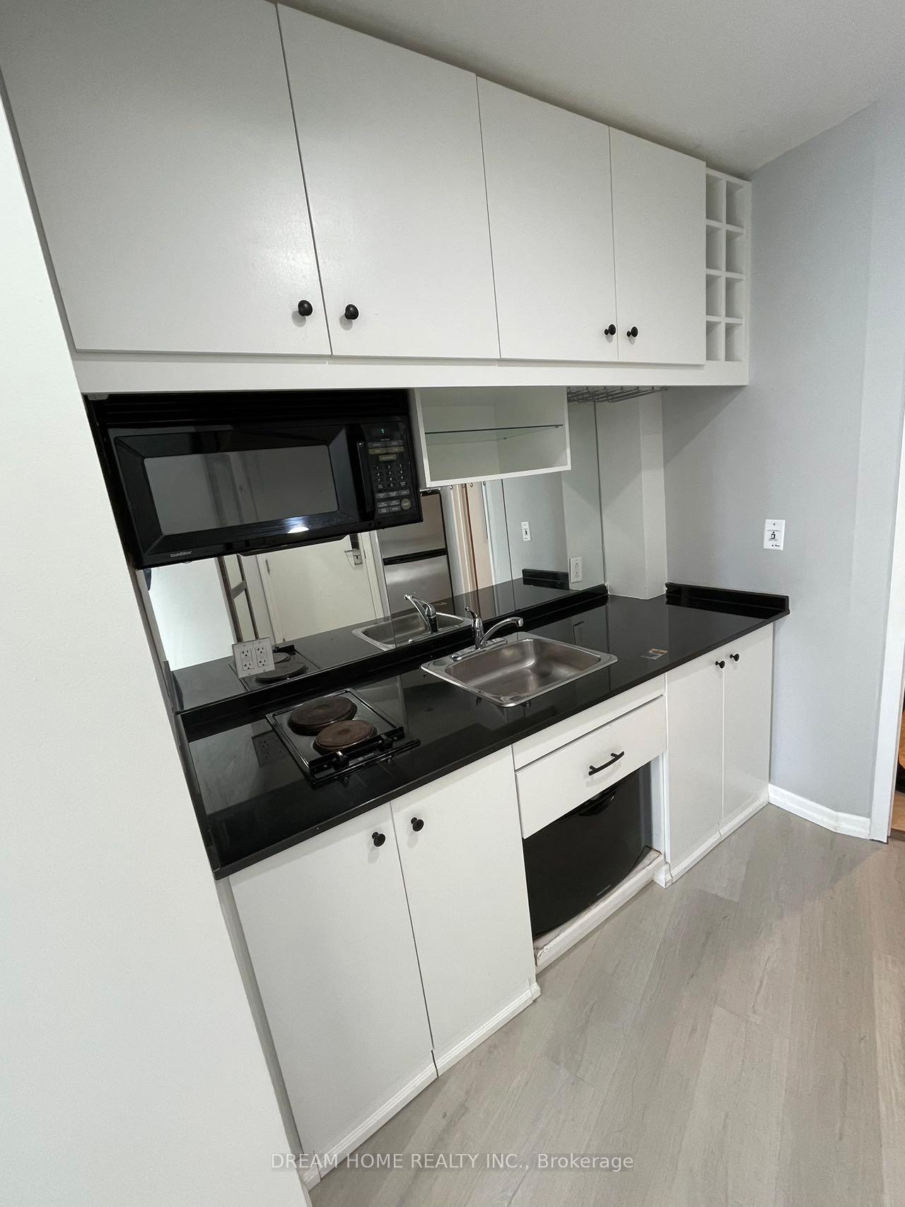 Photo 9 of Unit 1705, 1 King Street W, Toronto, Bay Street Corridor — HOMEH