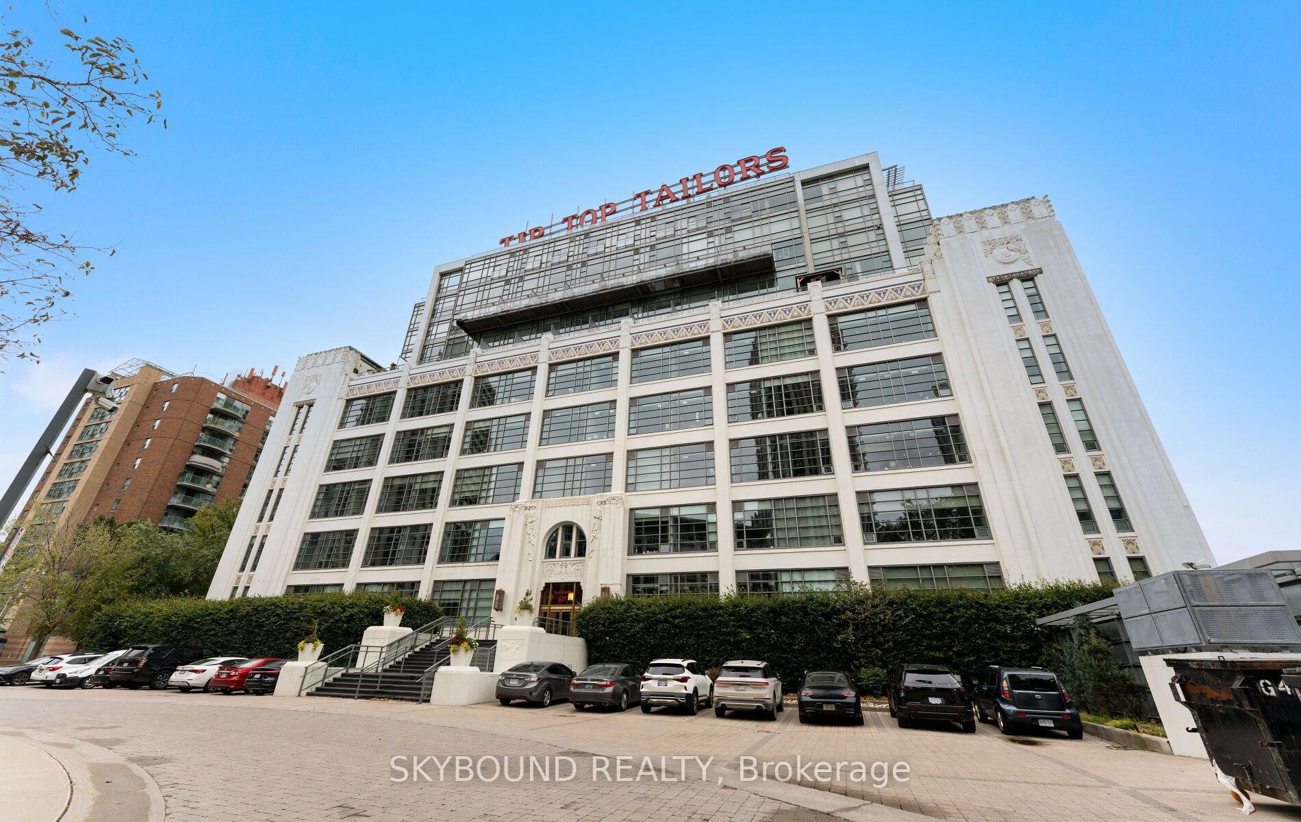 Photo of Unit 524, 637 Lakeshore Boulevard W