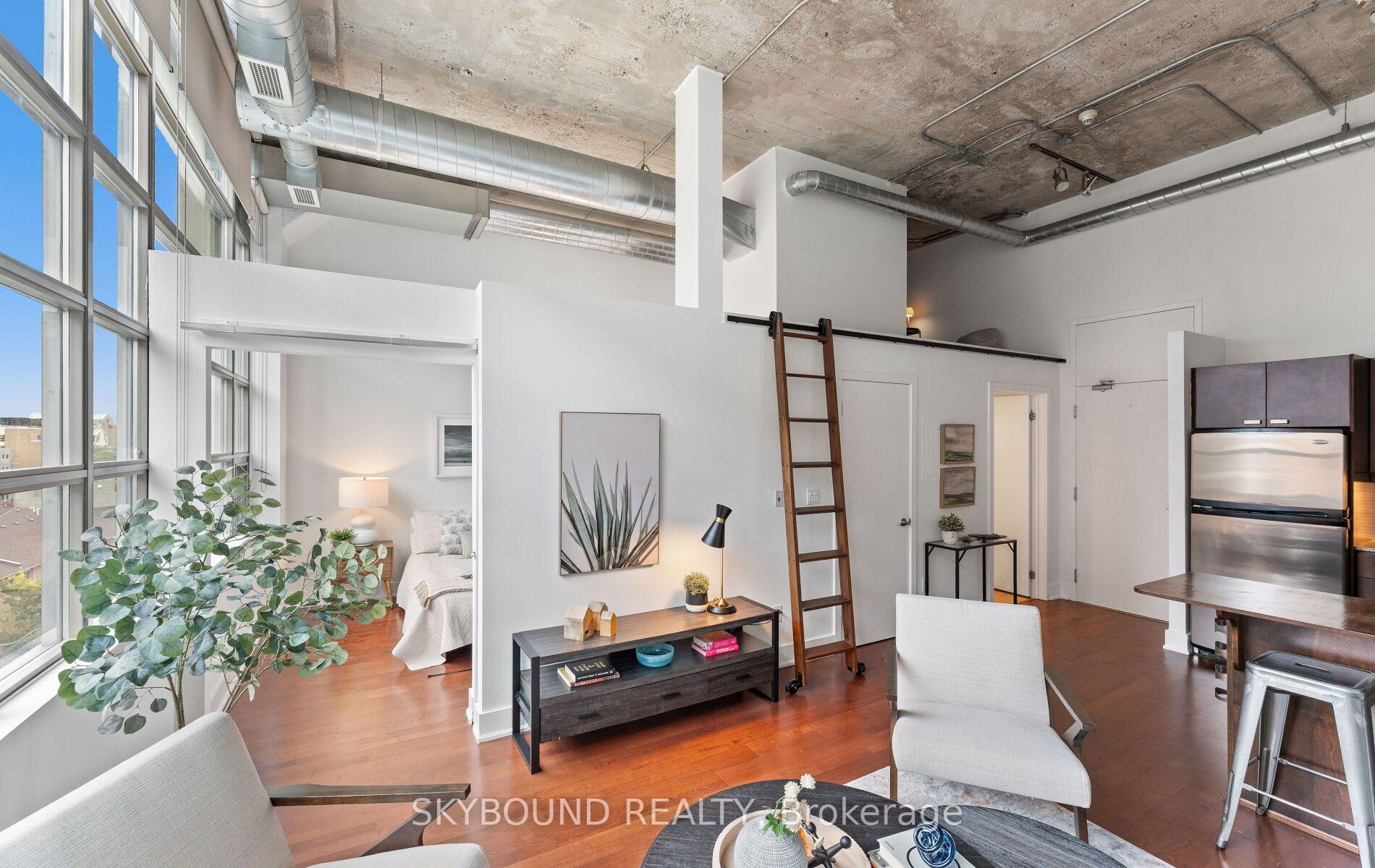 Photo 4 of Unit 524, 637 Lakeshore Boulevard W, Toronto, Niagara — HOMEH