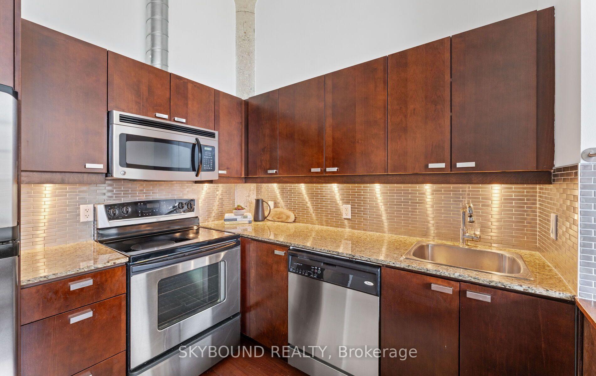 Photo 7 of Unit 524, 637 Lakeshore Boulevard W, Toronto, Niagara — HOMEH