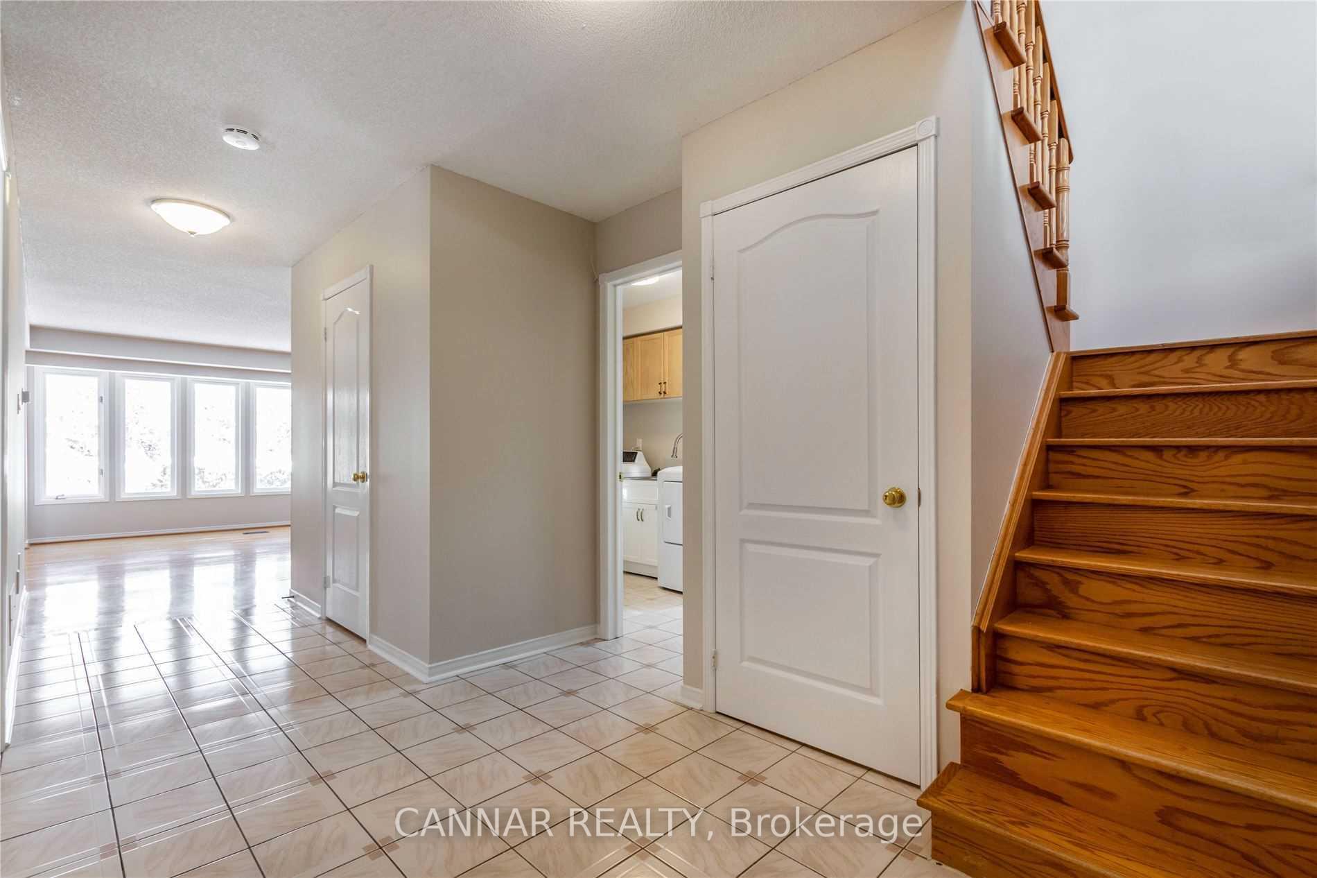 Photo 3 of 63 Laurelcrest Street, Brampton, Westgate — HOMEH