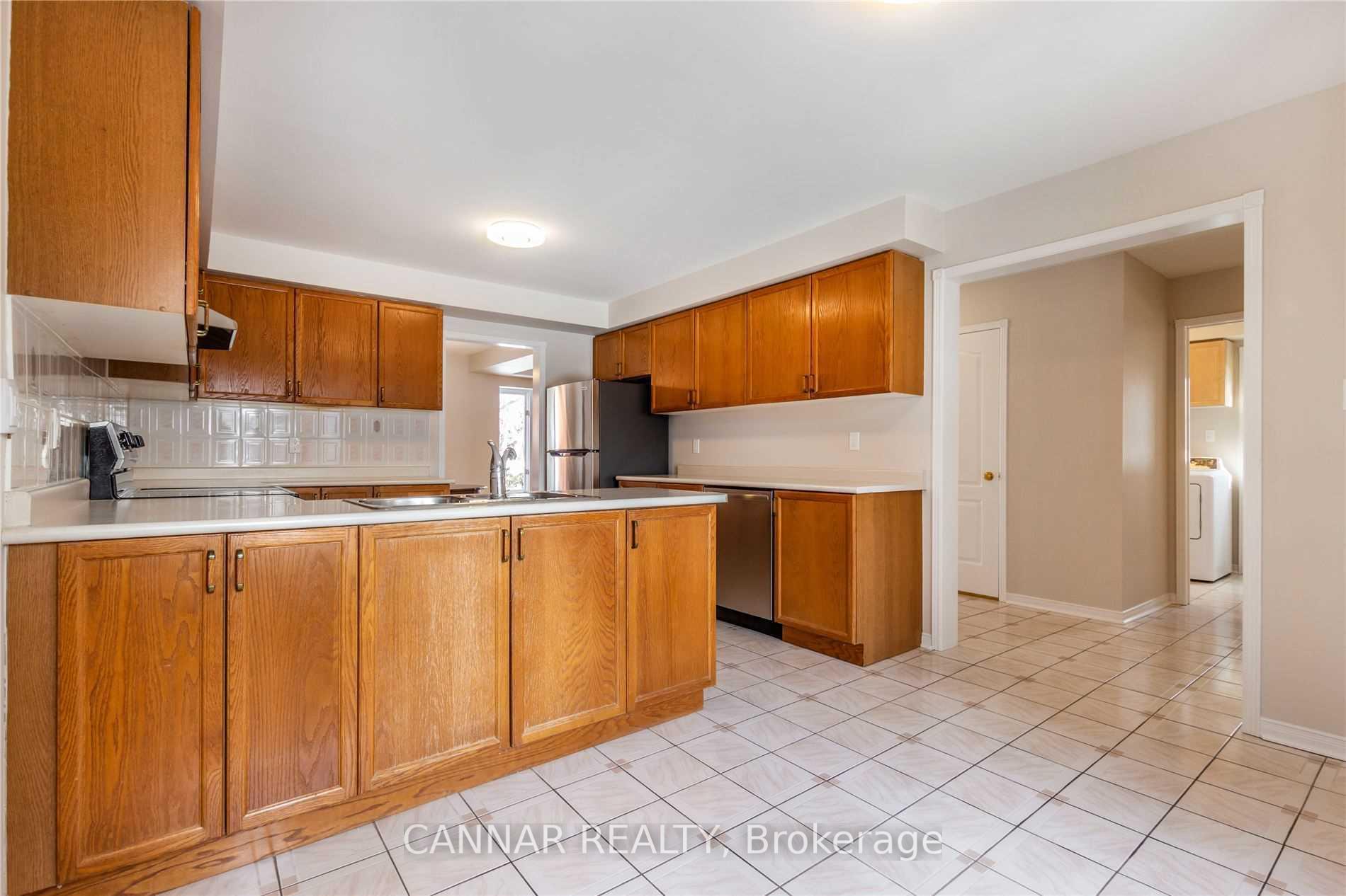 Photo 6 of 63 Laurelcrest Street, Brampton, Westgate — HOMEH