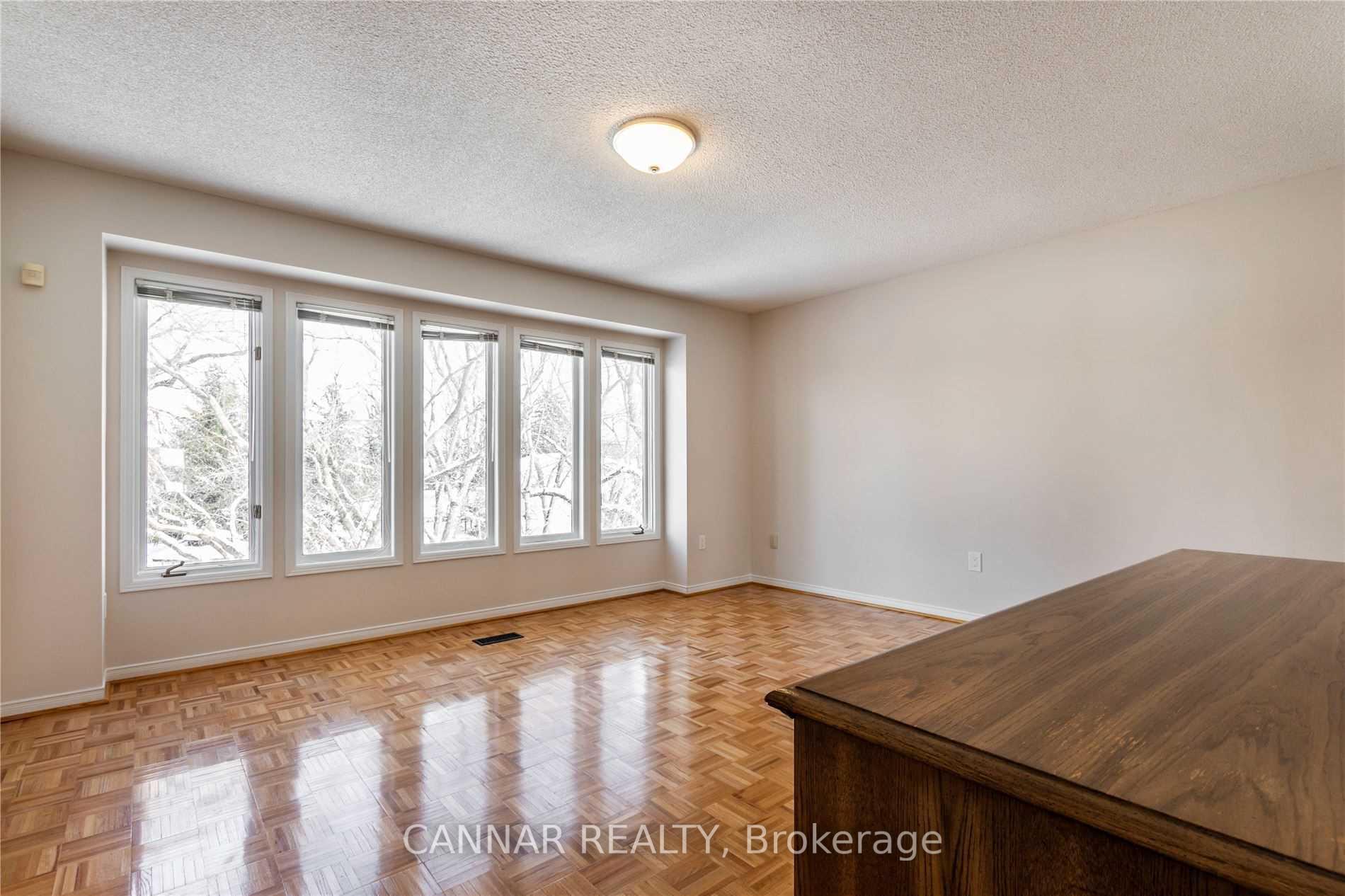 Photo 16 of 63 Laurelcrest Street, Brampton, Westgate — HOMEH