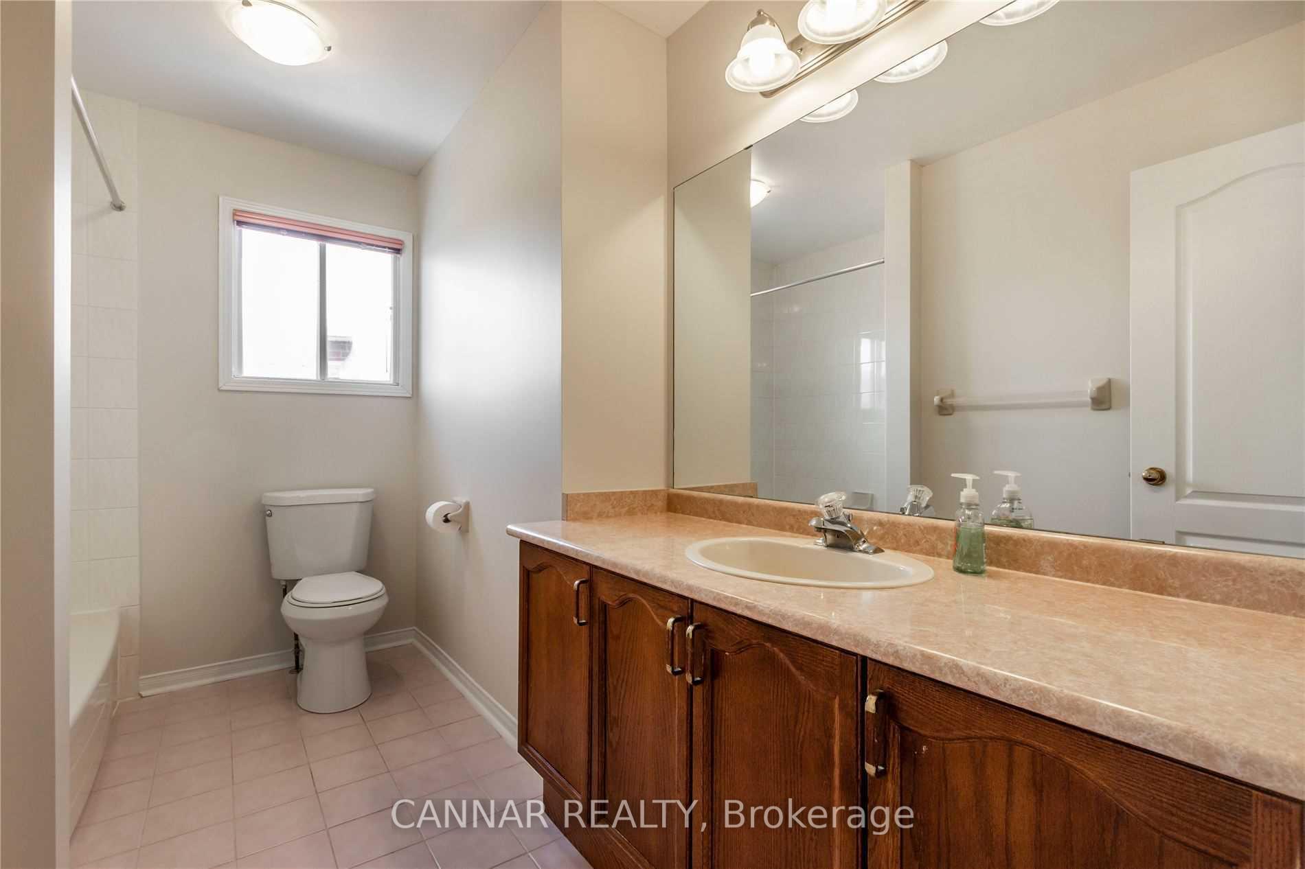 Photo 19 of 63 Laurelcrest Street, Brampton, Westgate — HOMEH